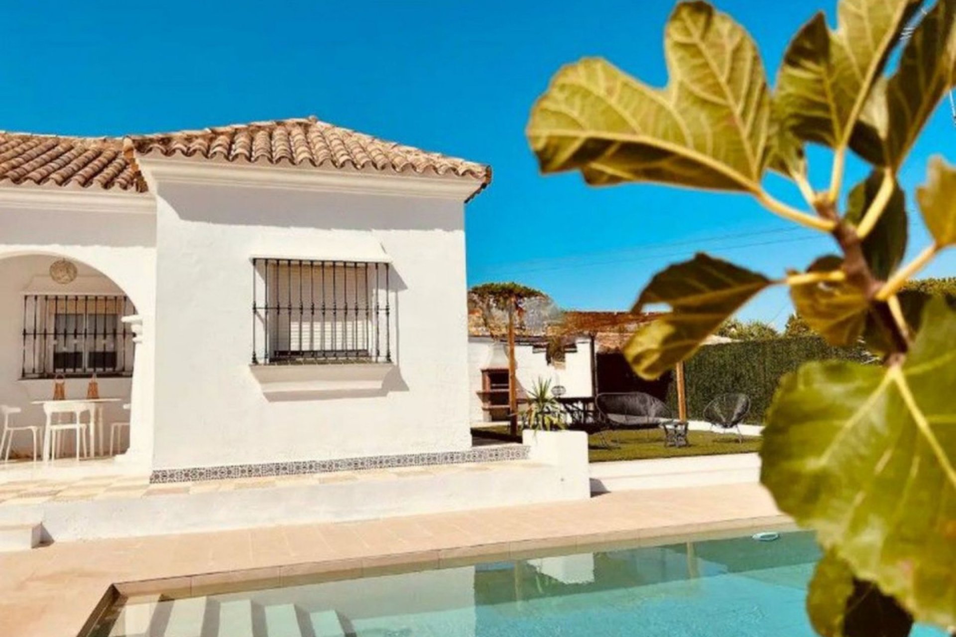 Resale - House - Detached Villa - Estepona - Estepona Centro