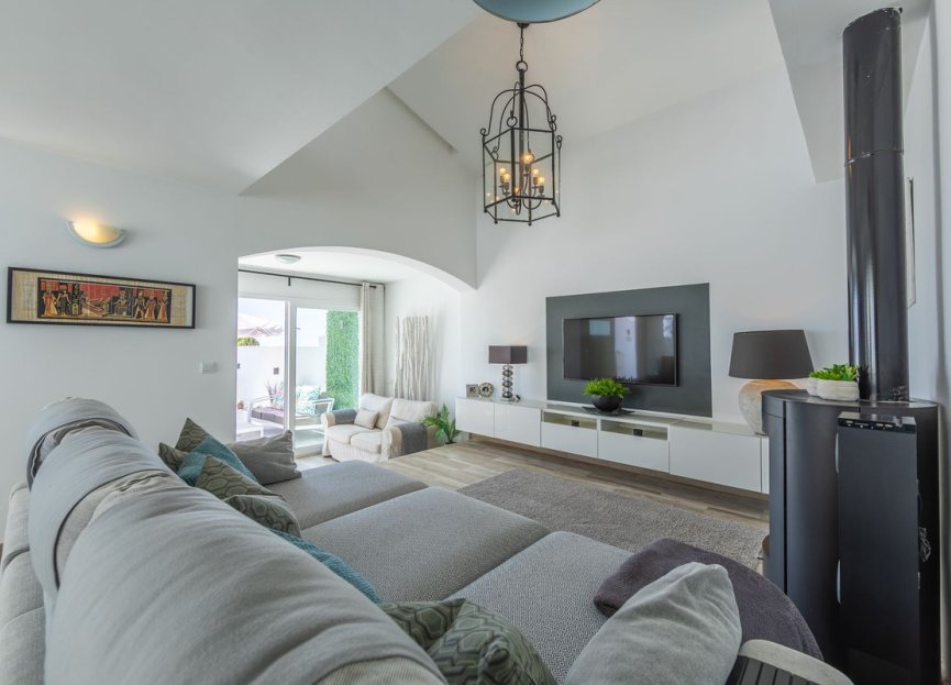 Resale - House - Detached Villa - Estepona - Estepona Centro