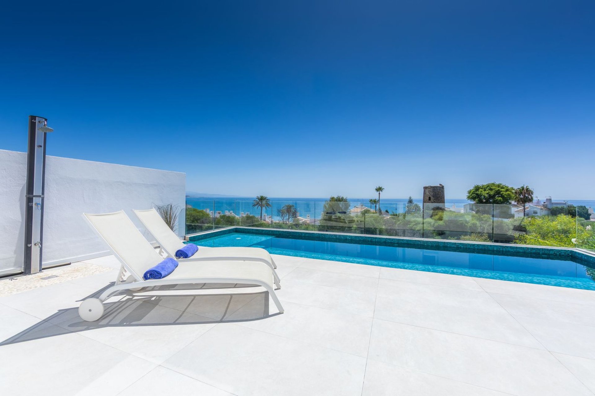 Resale - House - Detached Villa - Estepona - Estepona Centro