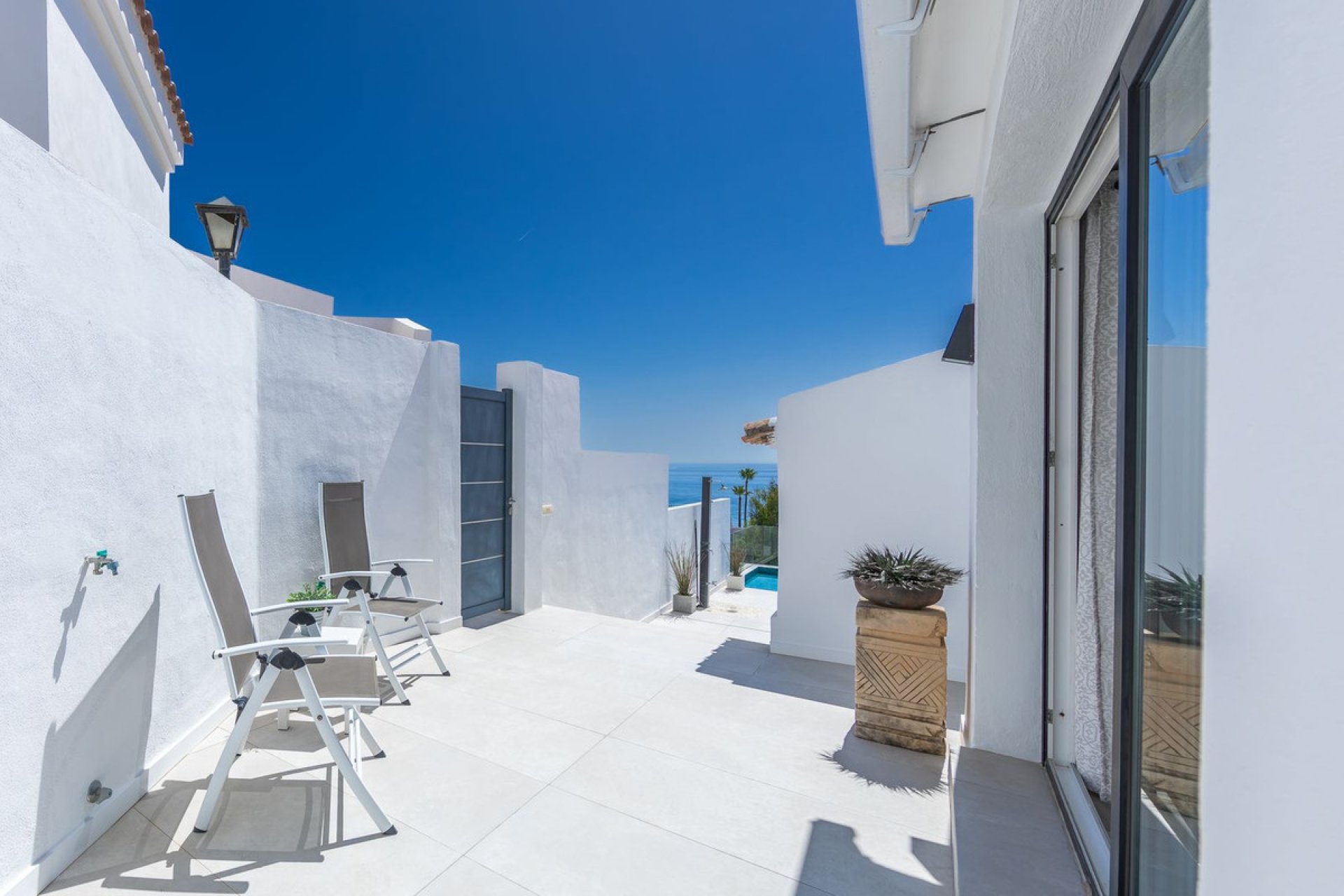 Resale - House - Detached Villa - Estepona - Estepona Centro