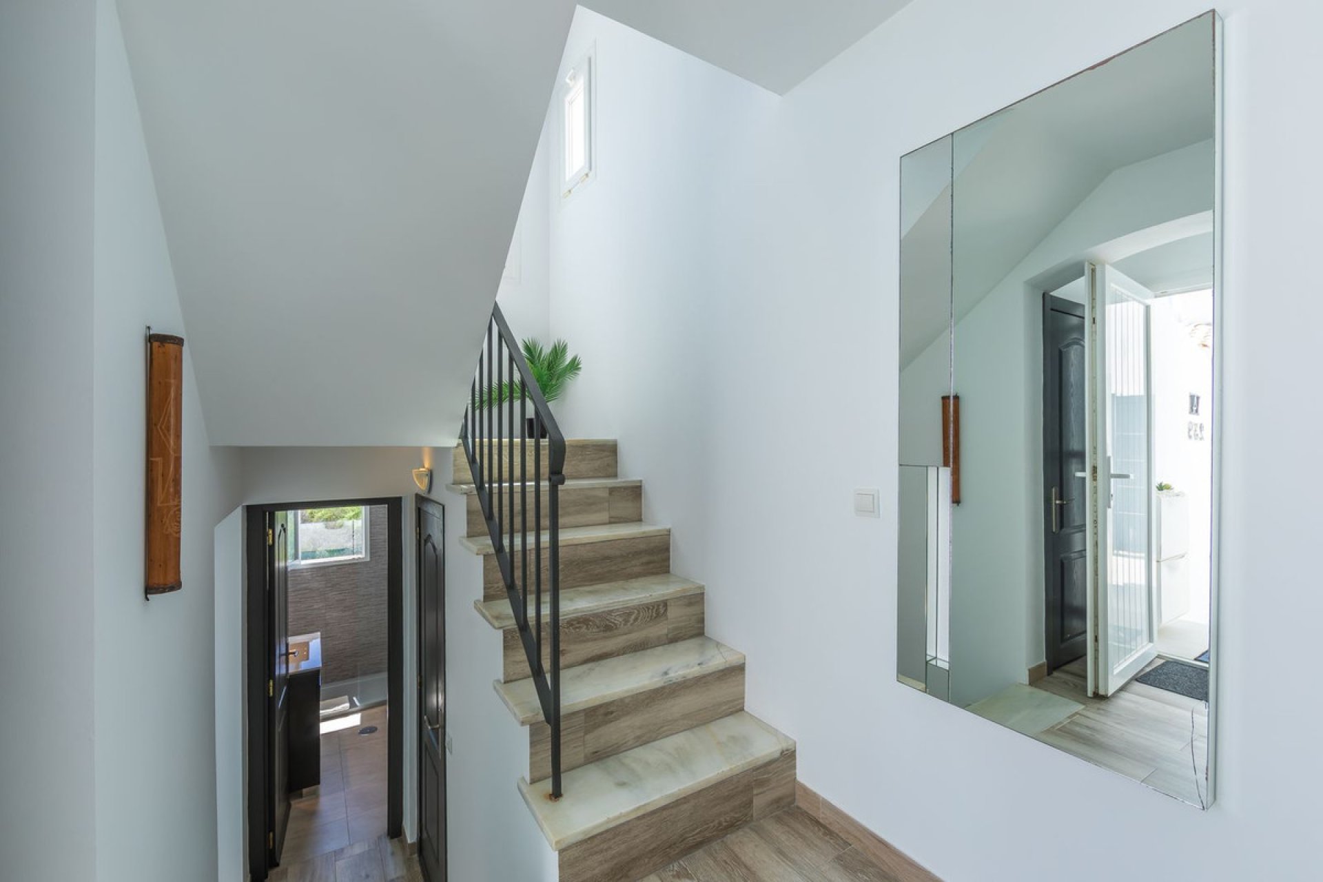 Resale - House - Detached Villa - Estepona - Estepona Centro