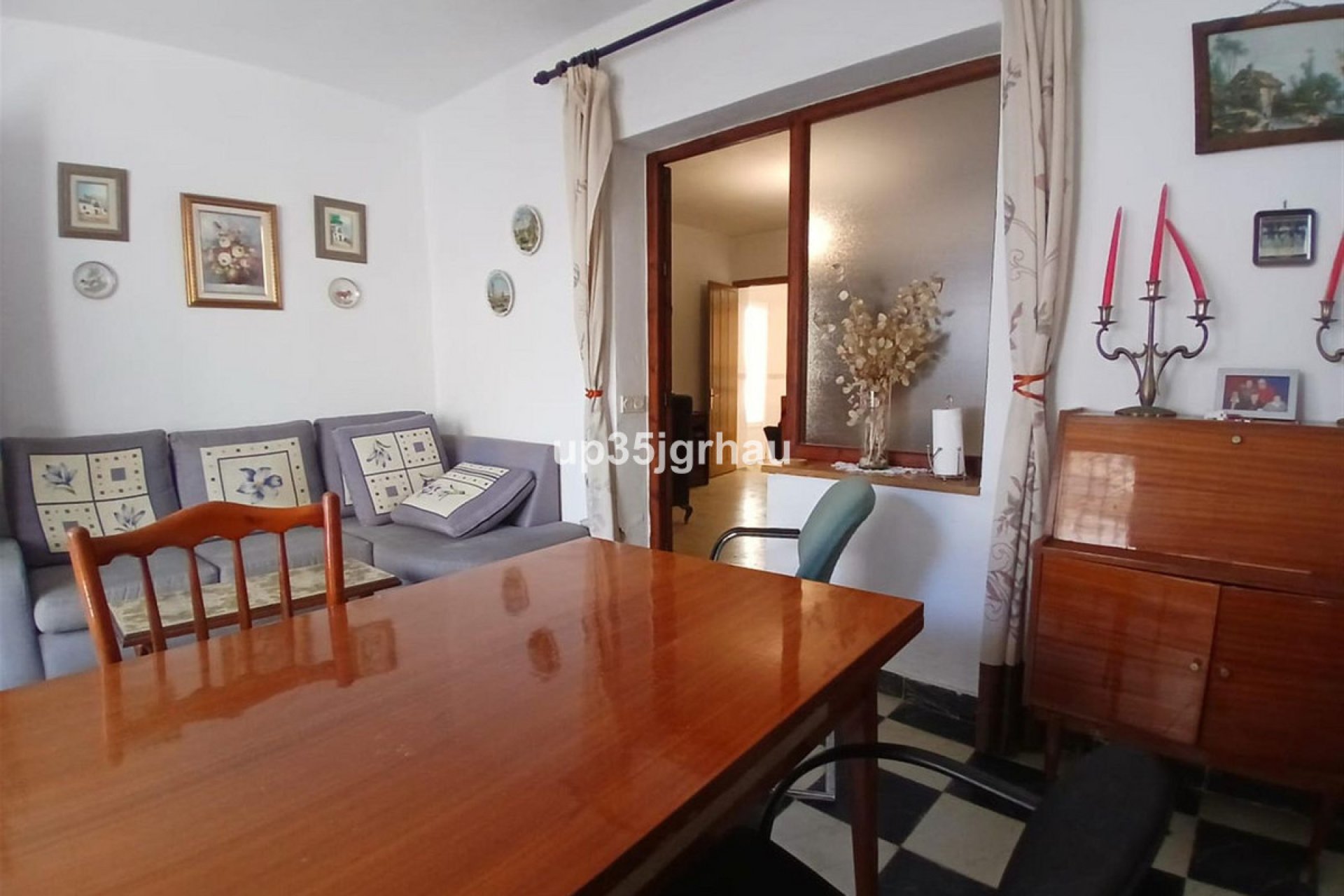 Resale - House - Detached Villa - Estepona - Estepona Centro