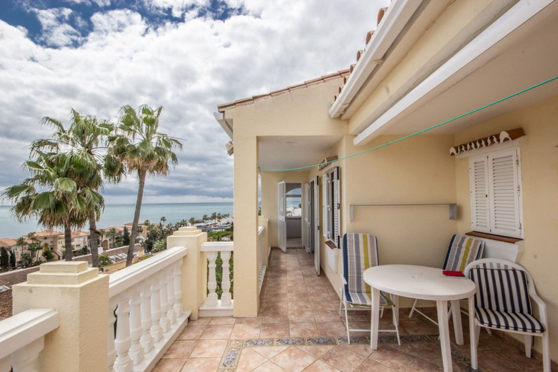 Resale - House - Detached Villa - Estepona - Estepona Centro