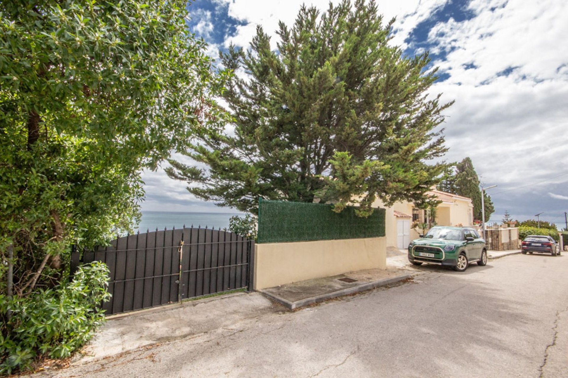 Resale - House - Detached Villa - Estepona - Estepona Centro