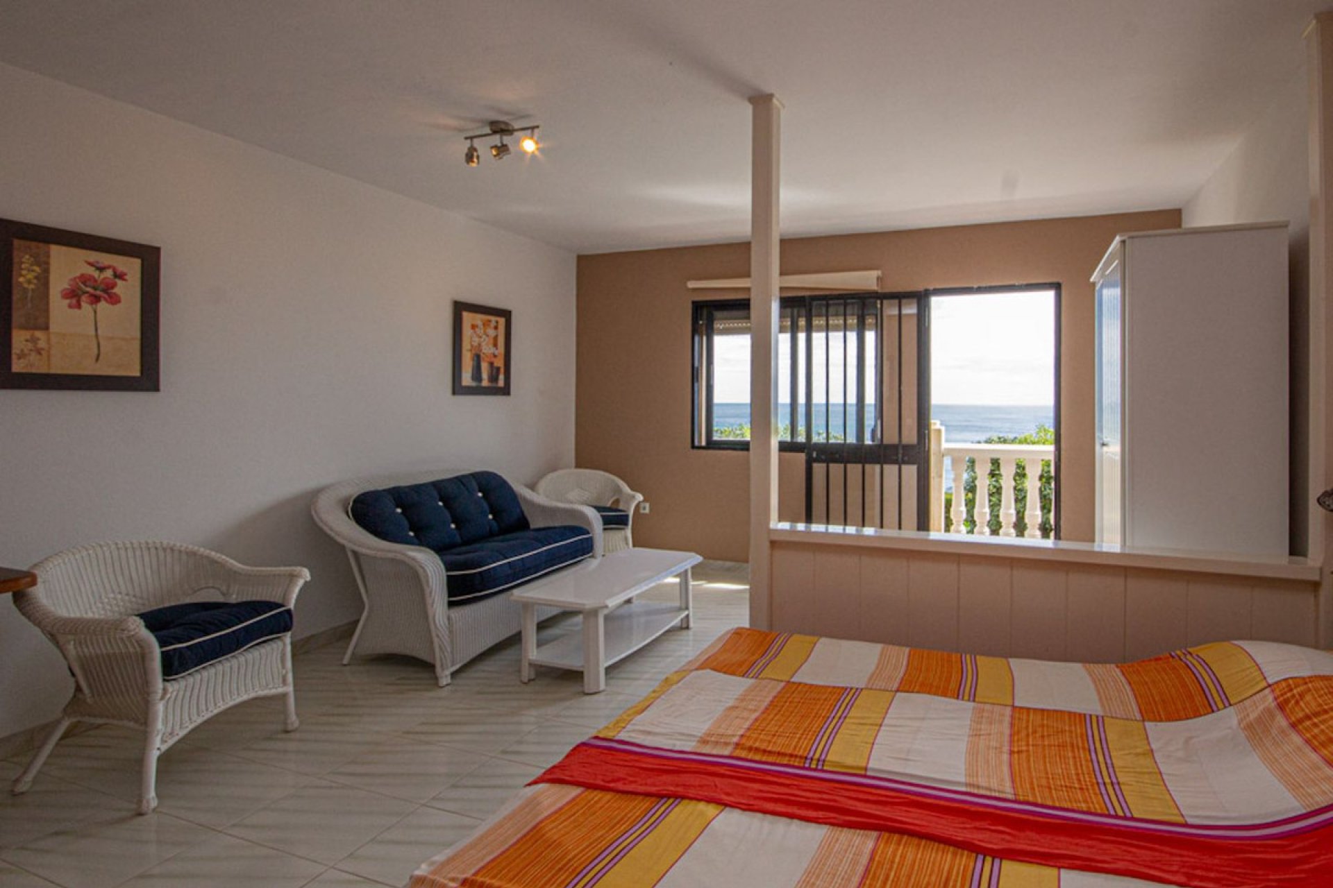 Resale - House - Detached Villa - Estepona - Estepona Centro