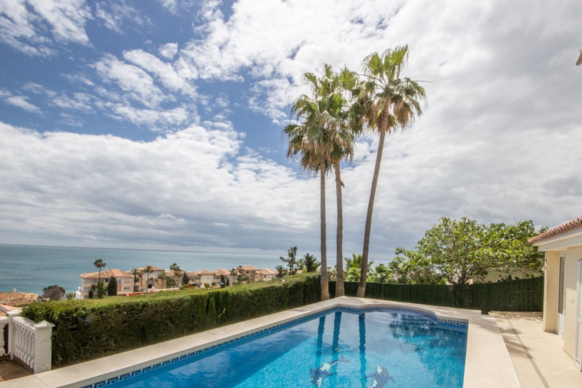 Resale - House - Detached Villa - Estepona - Estepona Centro