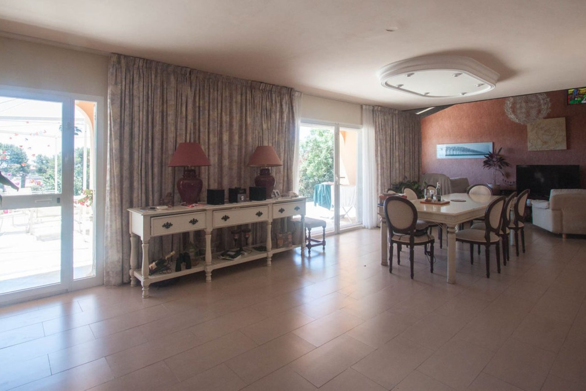 Resale - House - Detached Villa - Estepona - Estepona Centro