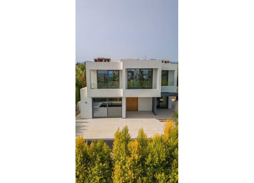 Resale - House - Detached Villa - Estepona - Estepona Centro