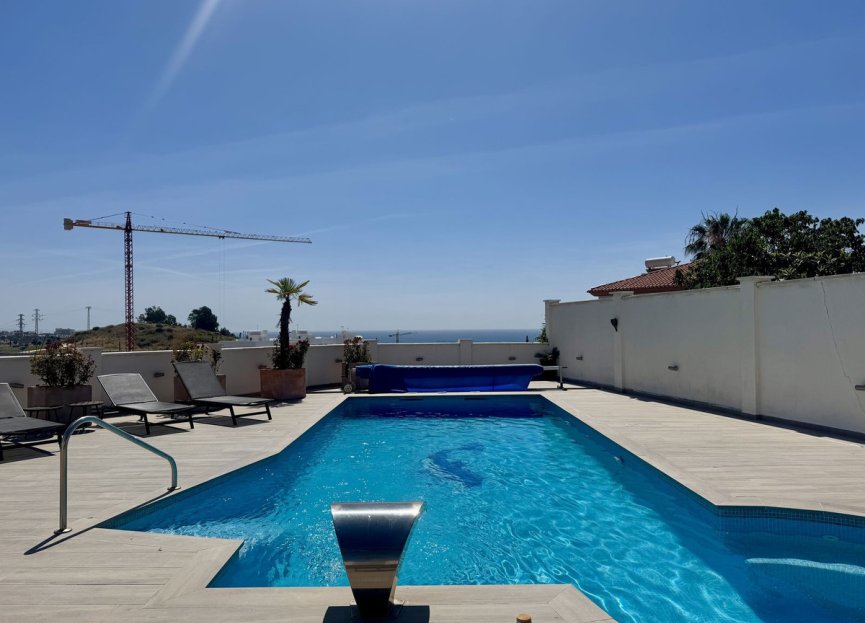 Resale - House - Detached Villa - Estepona - Estepona Centro