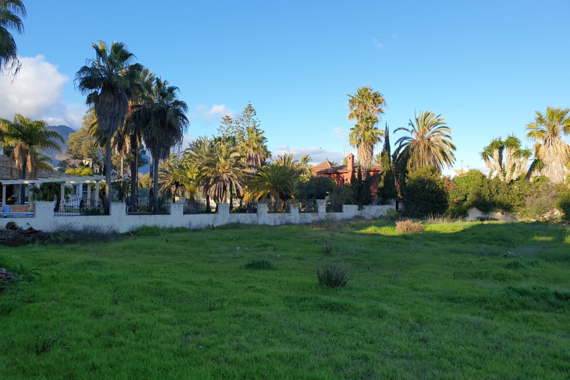 Resale - House - Detached Villa - Estepona - Estepona Centro