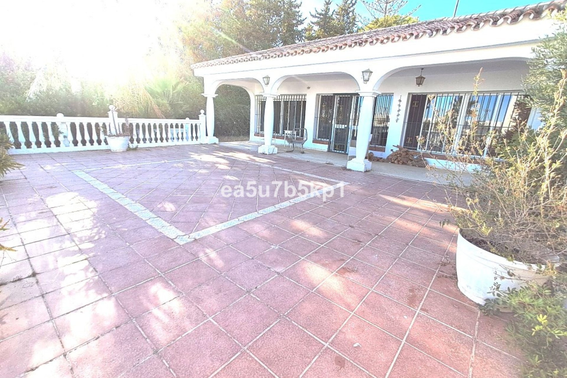 Resale - House - Detached Villa - Estepona - Estepona Centro