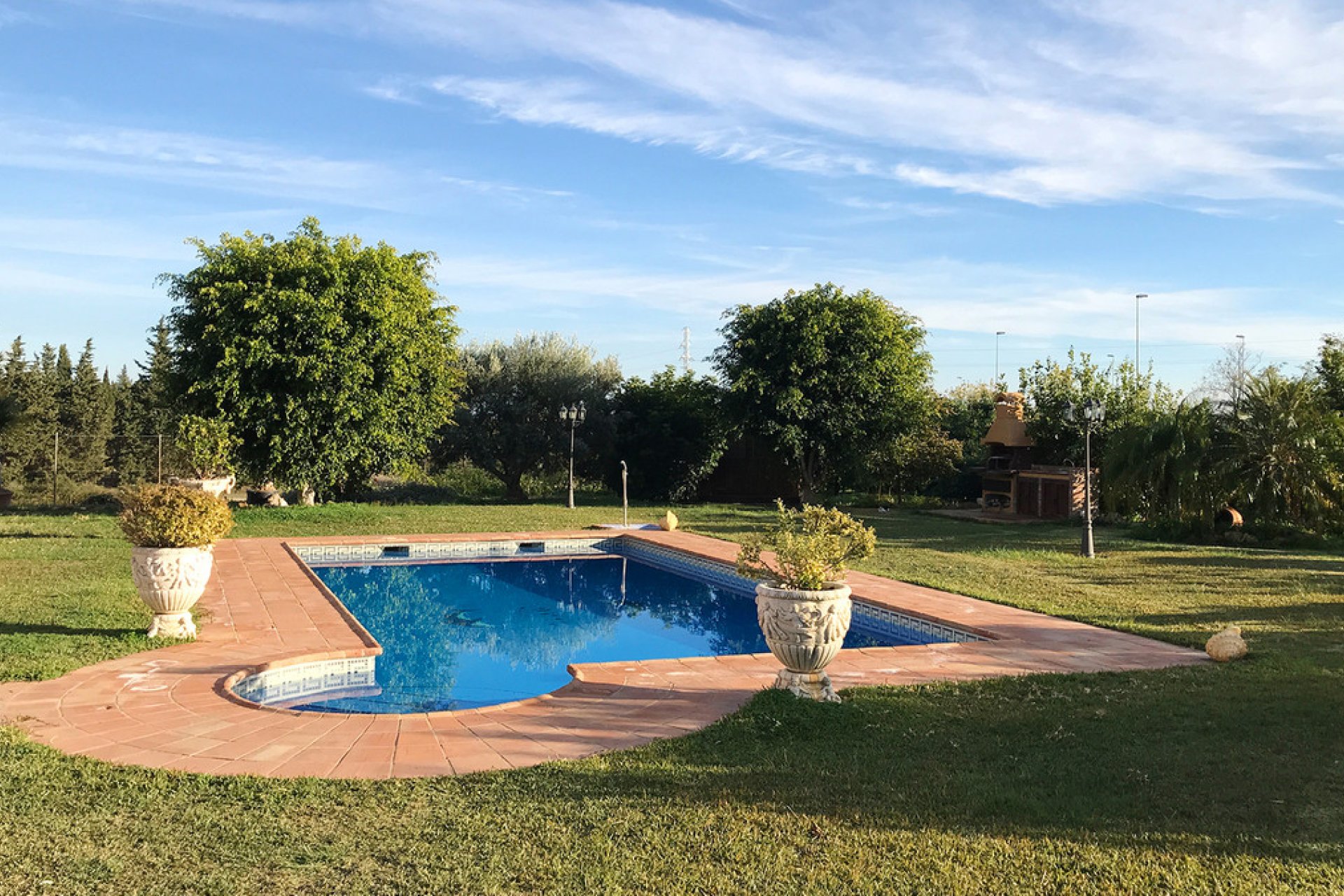 Resale - House - Detached Villa - Estepona - Estepona Centro