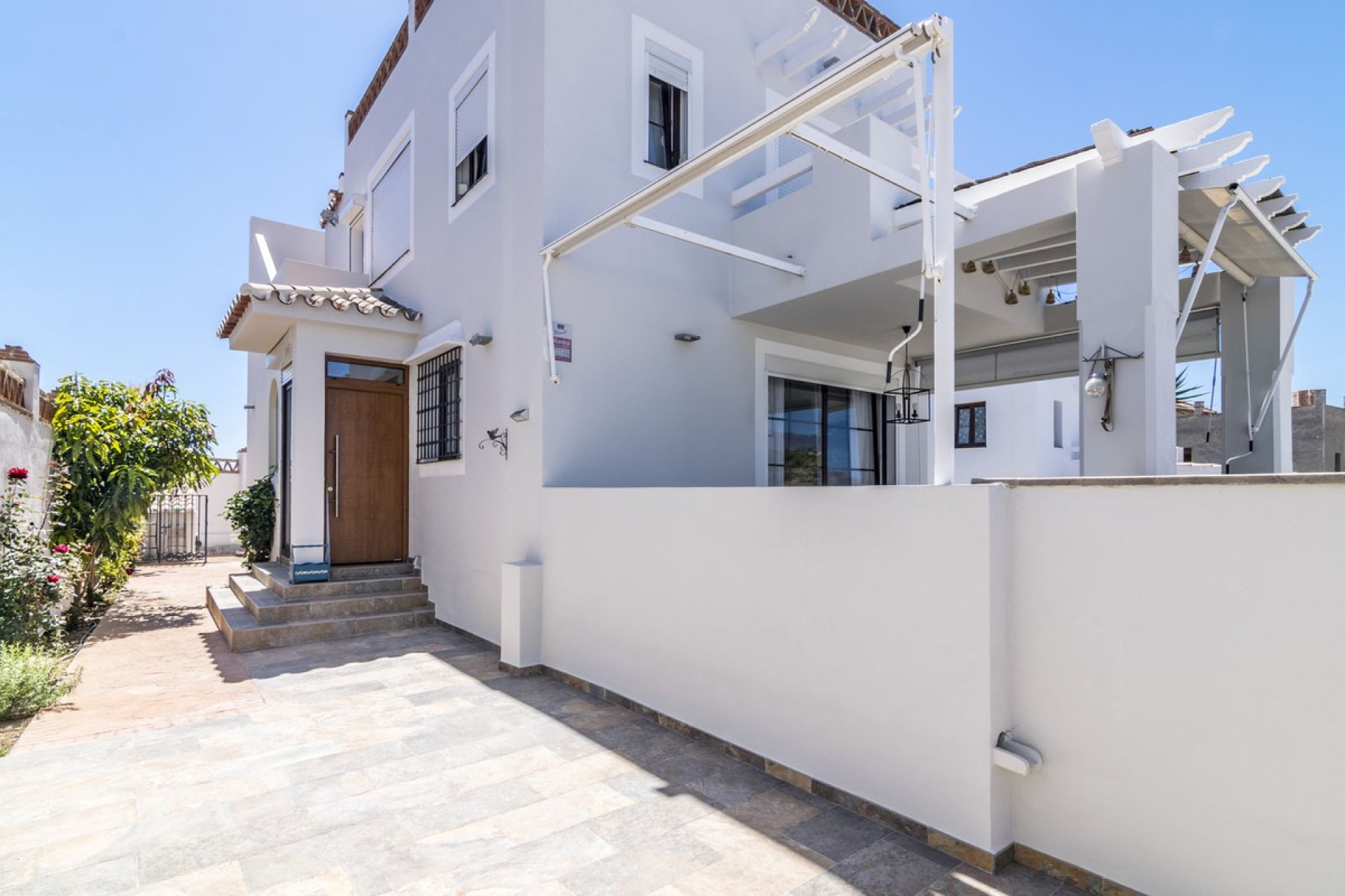 Resale - House - Detached Villa - Estepona - Estepona Centro