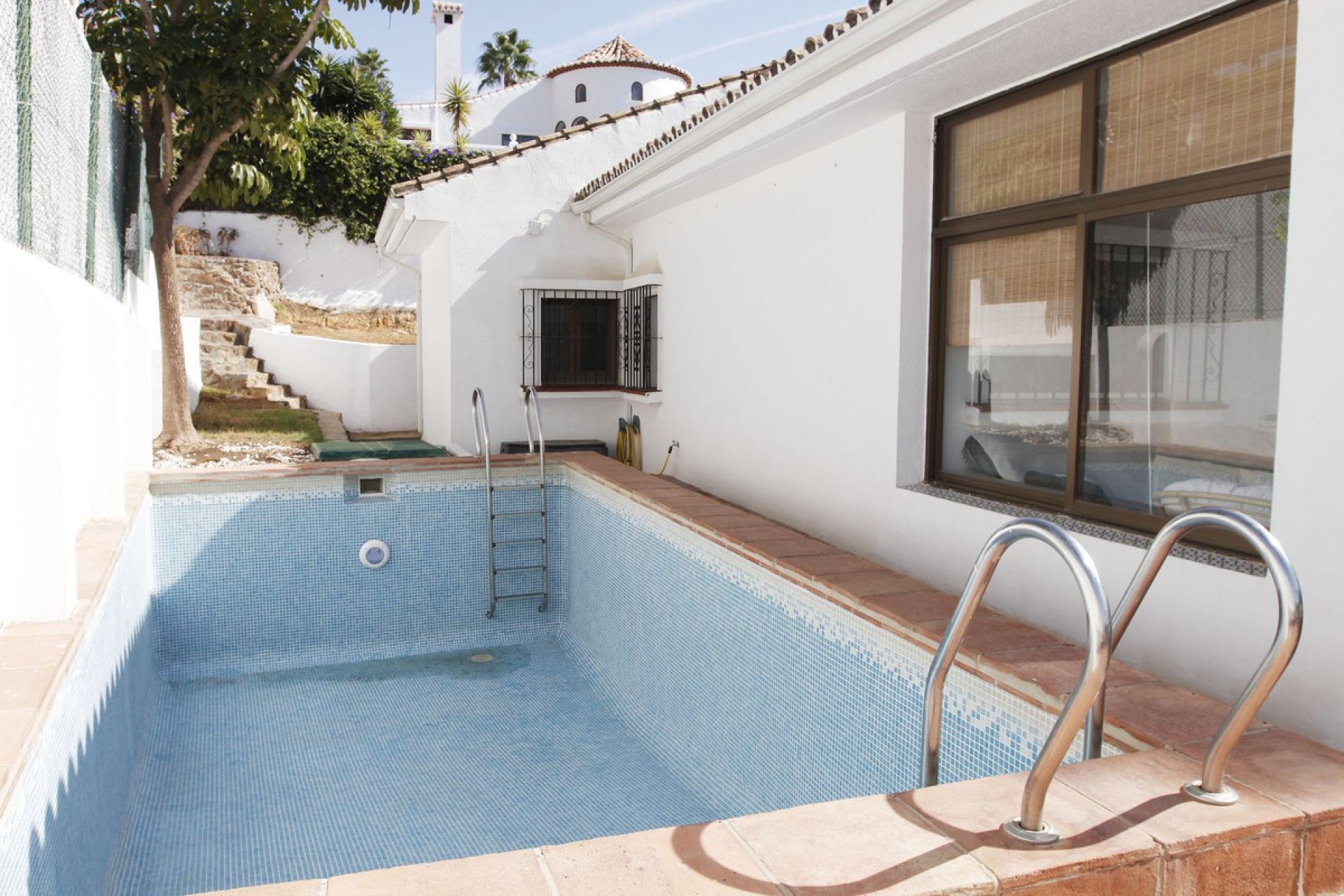 Resale - House - Detached Villa - Estepona - Estepona Centro