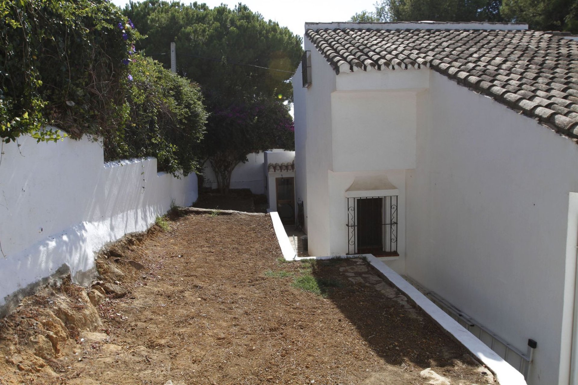 Resale - House - Detached Villa - Estepona - Estepona Centro