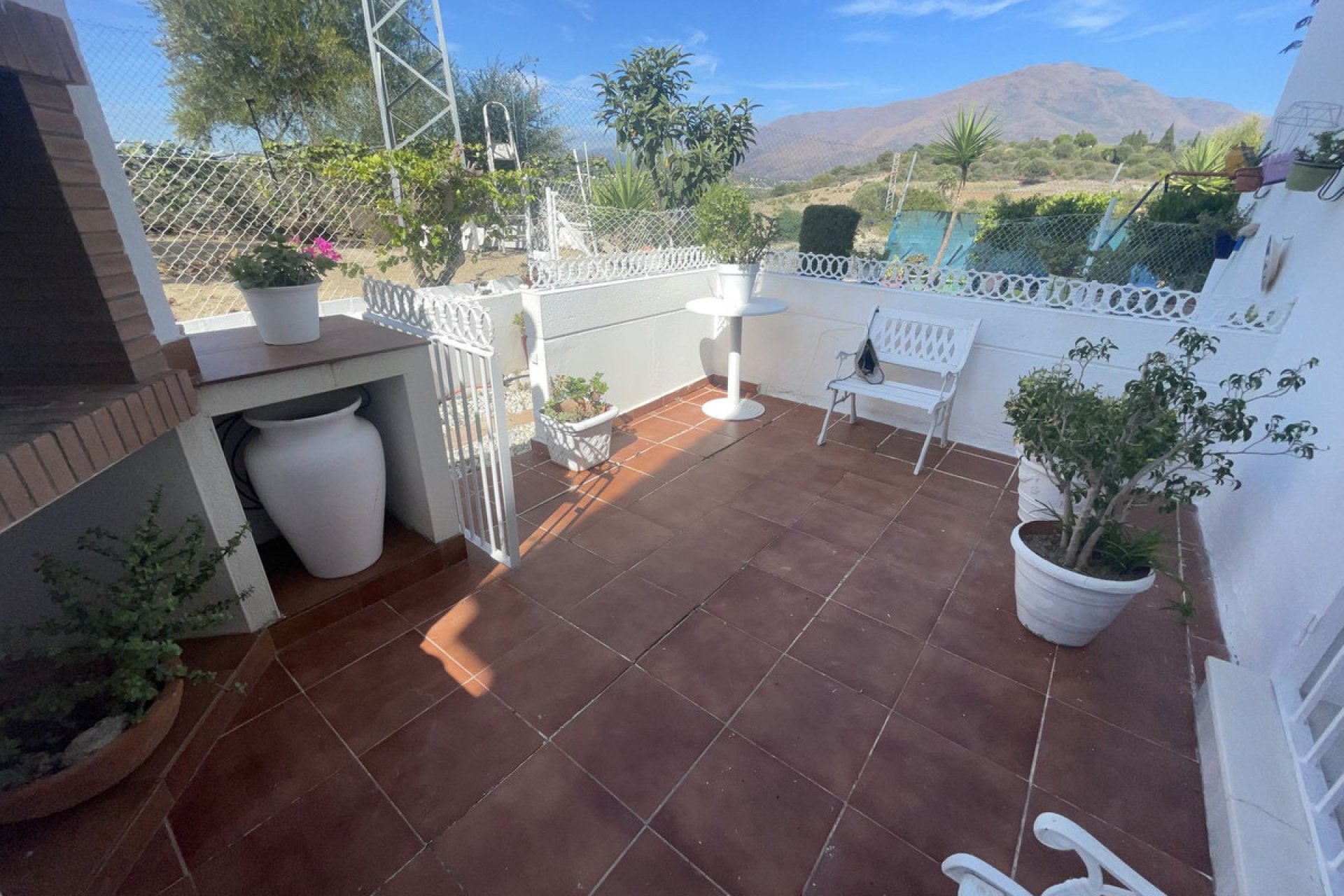 Resale - House - Detached Villa - Estepona - Estepona Centro