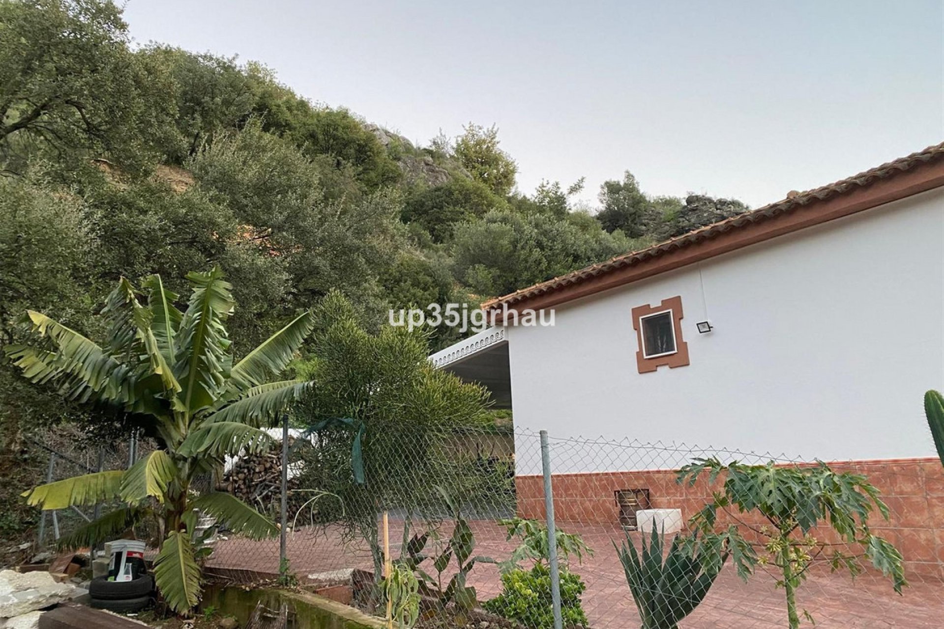 Resale - House - Detached Villa - Estepona - Estepona Centro