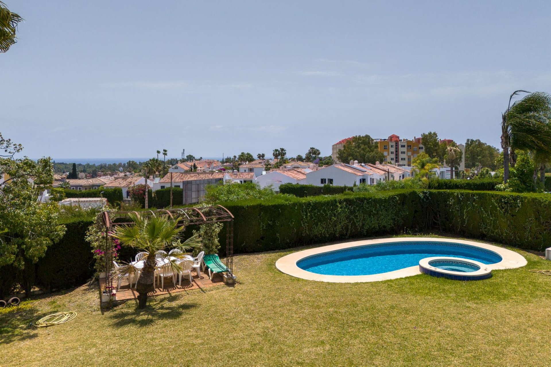 Resale - House - Detached Villa - Estepona - Estepona Centro