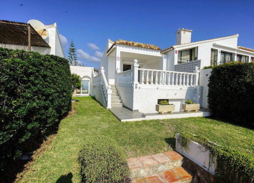 Resale - House - Detached Villa - Estepona - Estepona Centro