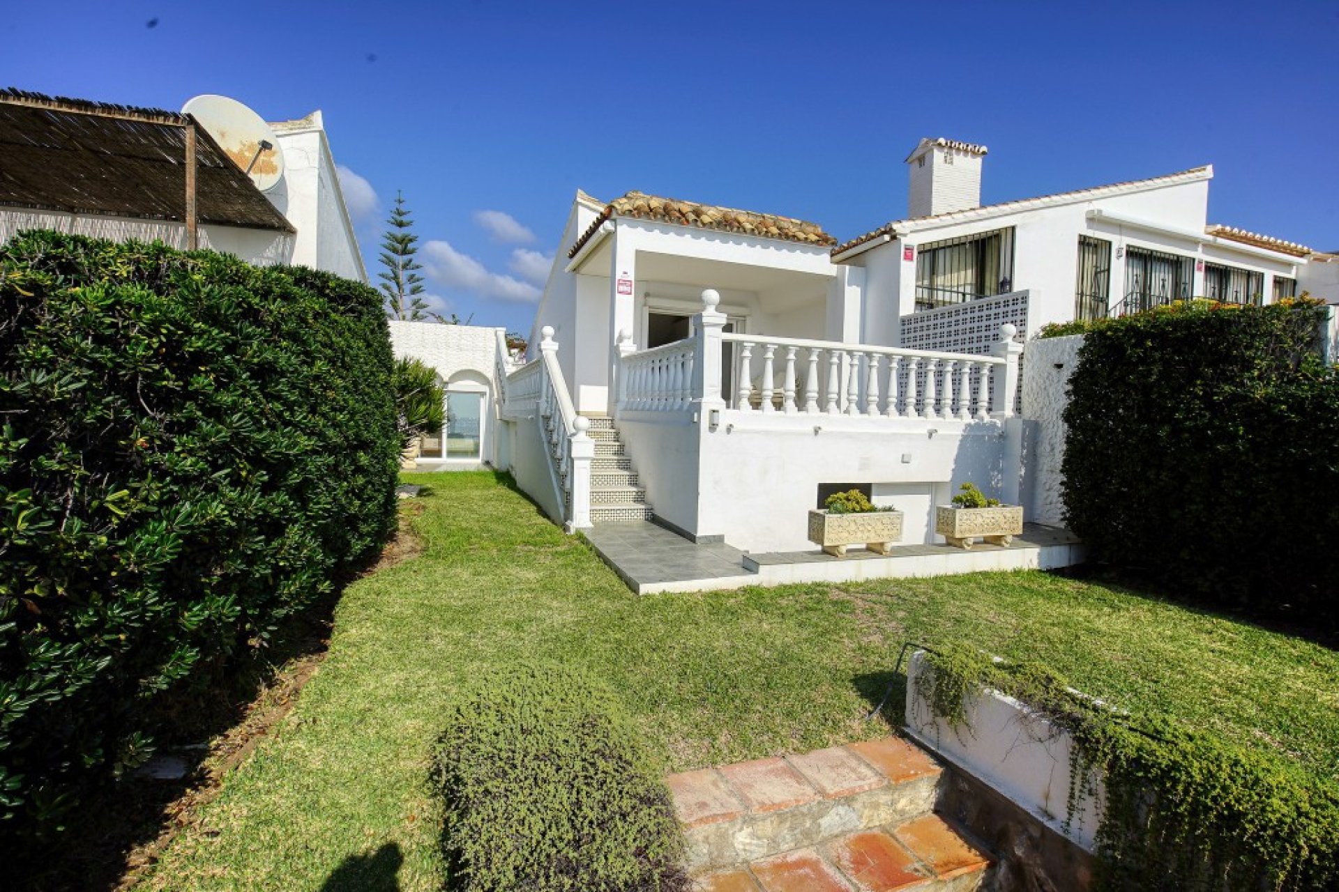 Resale - House - Detached Villa - Estepona - Estepona Centro