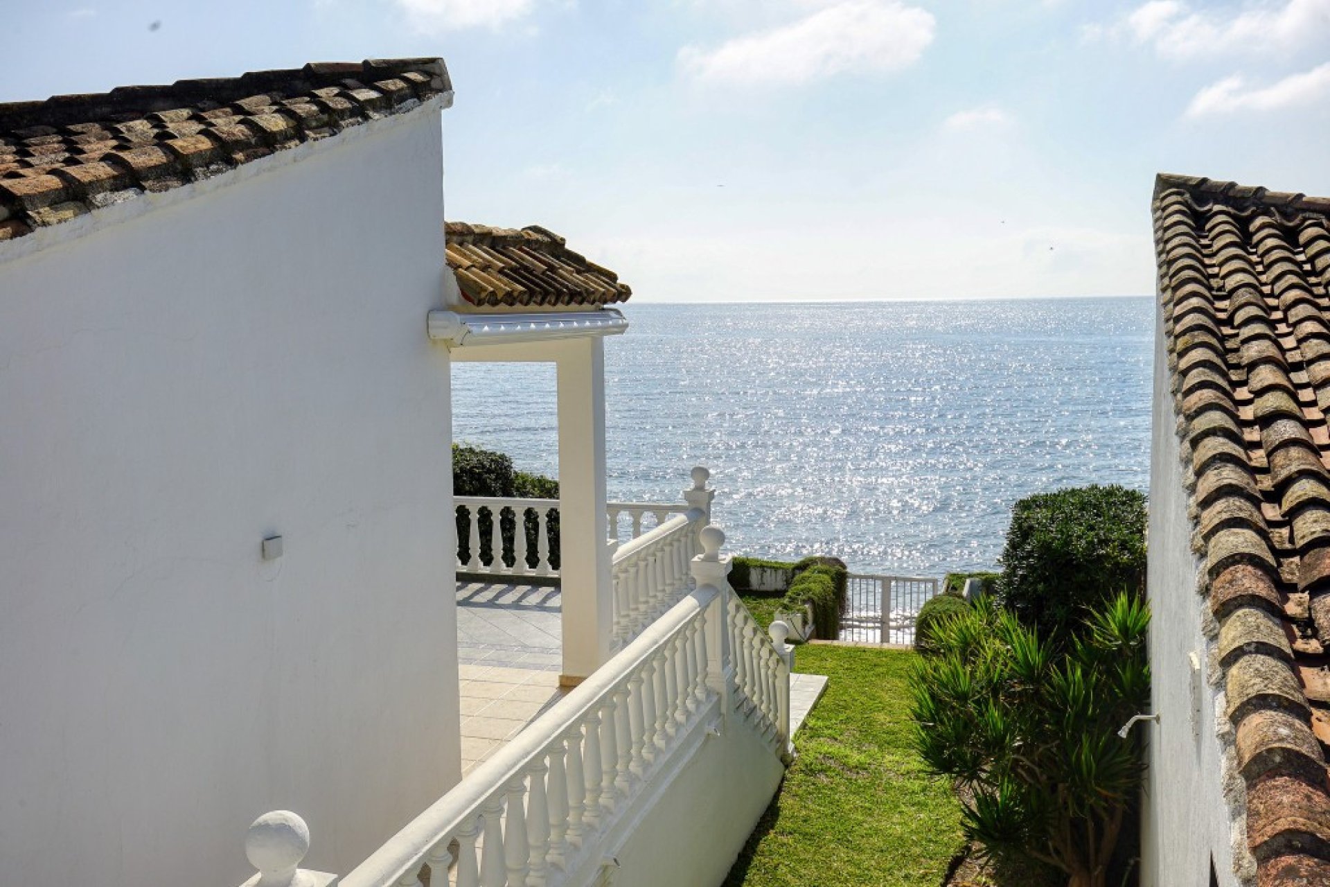 Resale - House - Detached Villa - Estepona - Estepona Centro