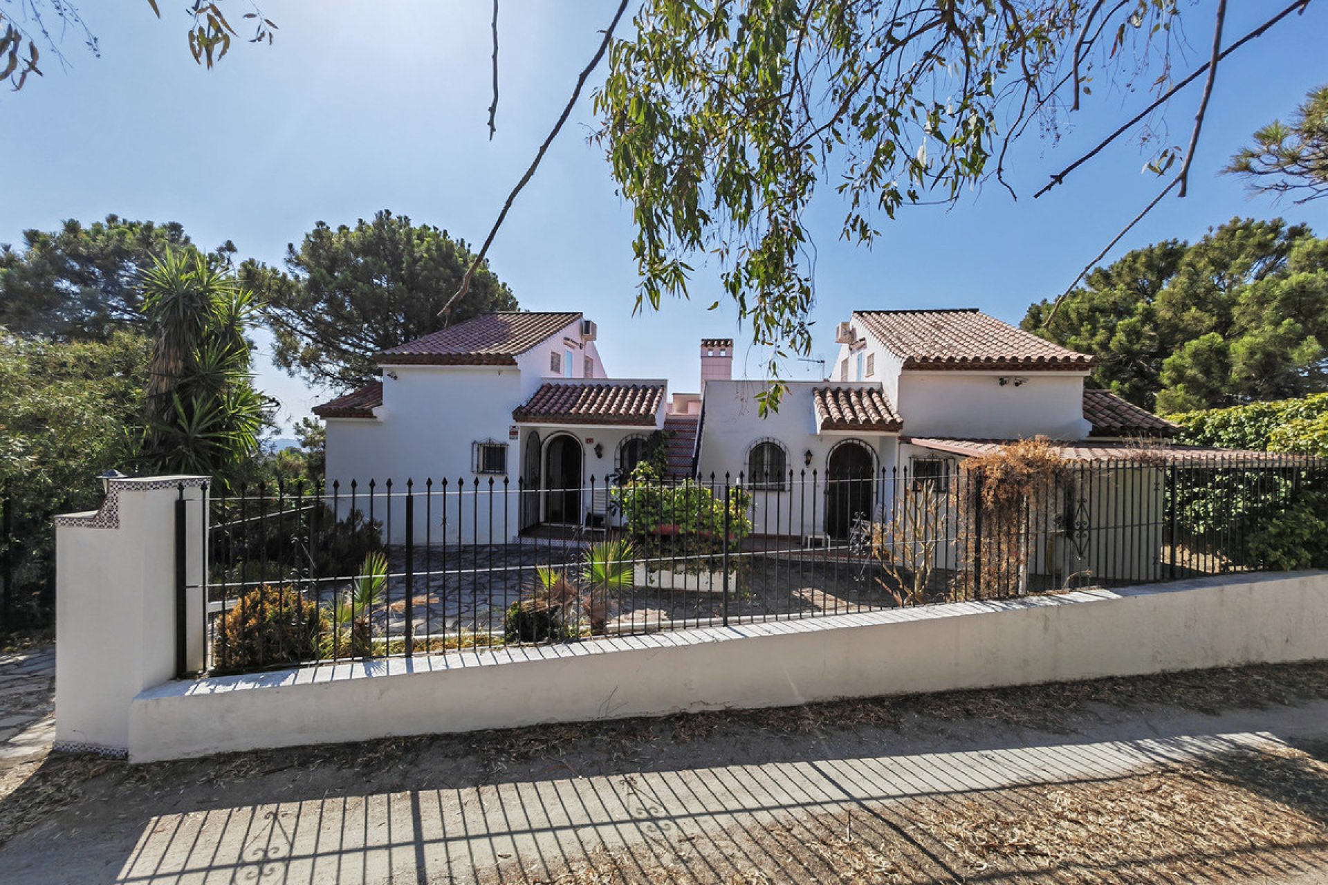 Resale - House - Detached Villa - Estepona - Estepona Centro