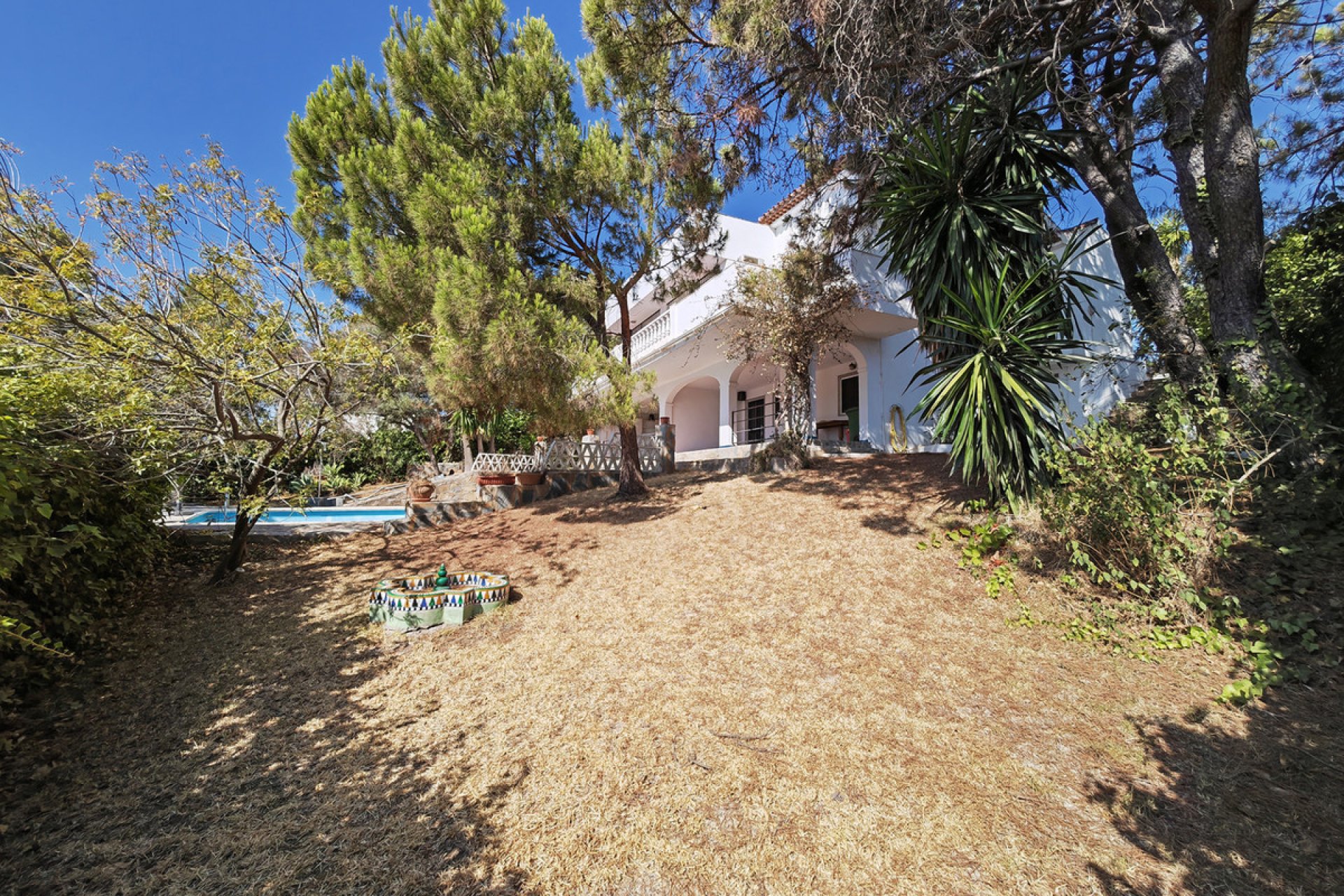 Resale - House - Detached Villa - Estepona - Estepona Centro