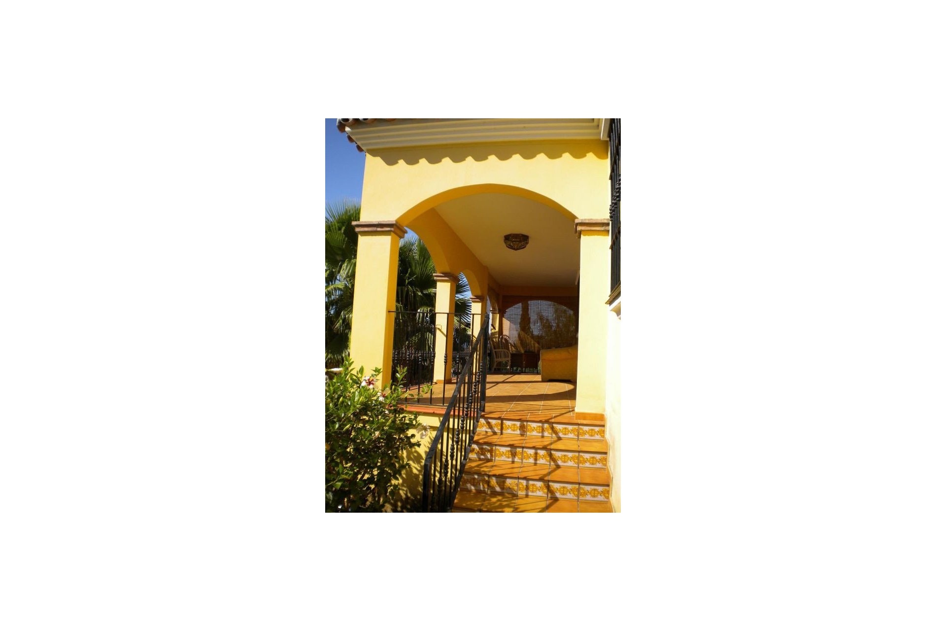 Resale - House - Detached Villa - Estepona - Estepona Centro