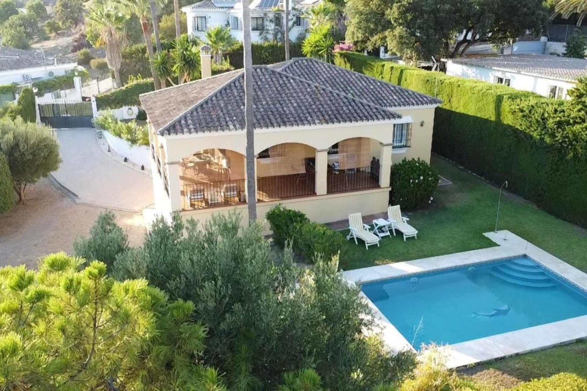 Resale - House - Detached Villa - Estepona - Estepona Centro