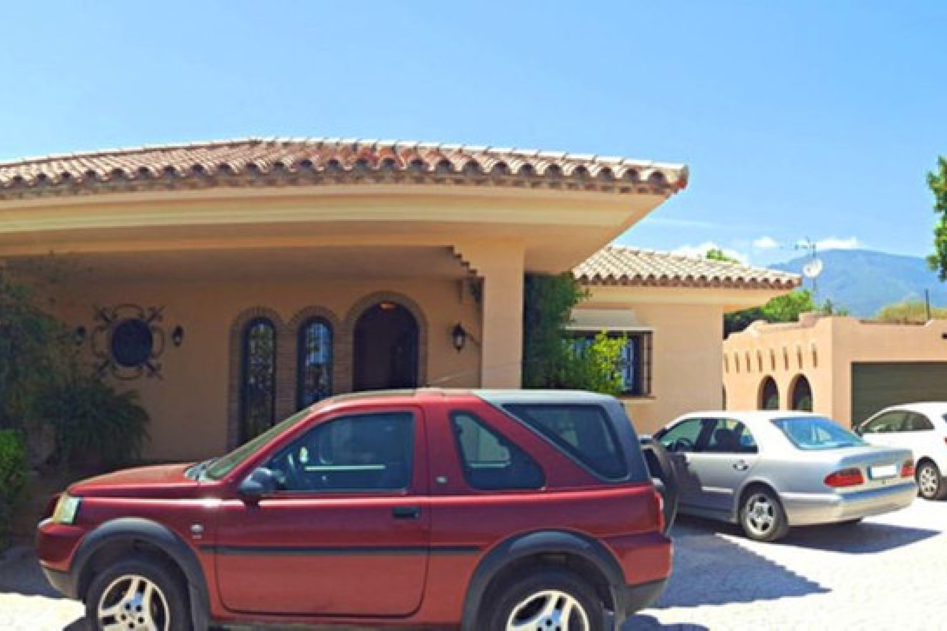 Resale - House - Detached Villa - Estepona - Estepona Centro