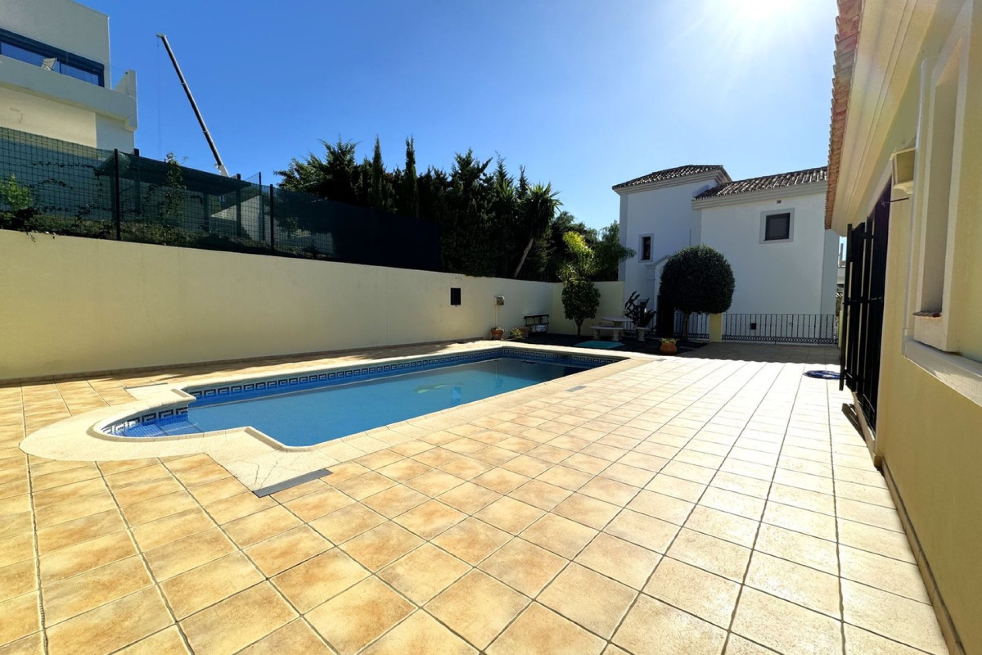 Resale - House - Detached Villa - Estepona - Estepona Centro