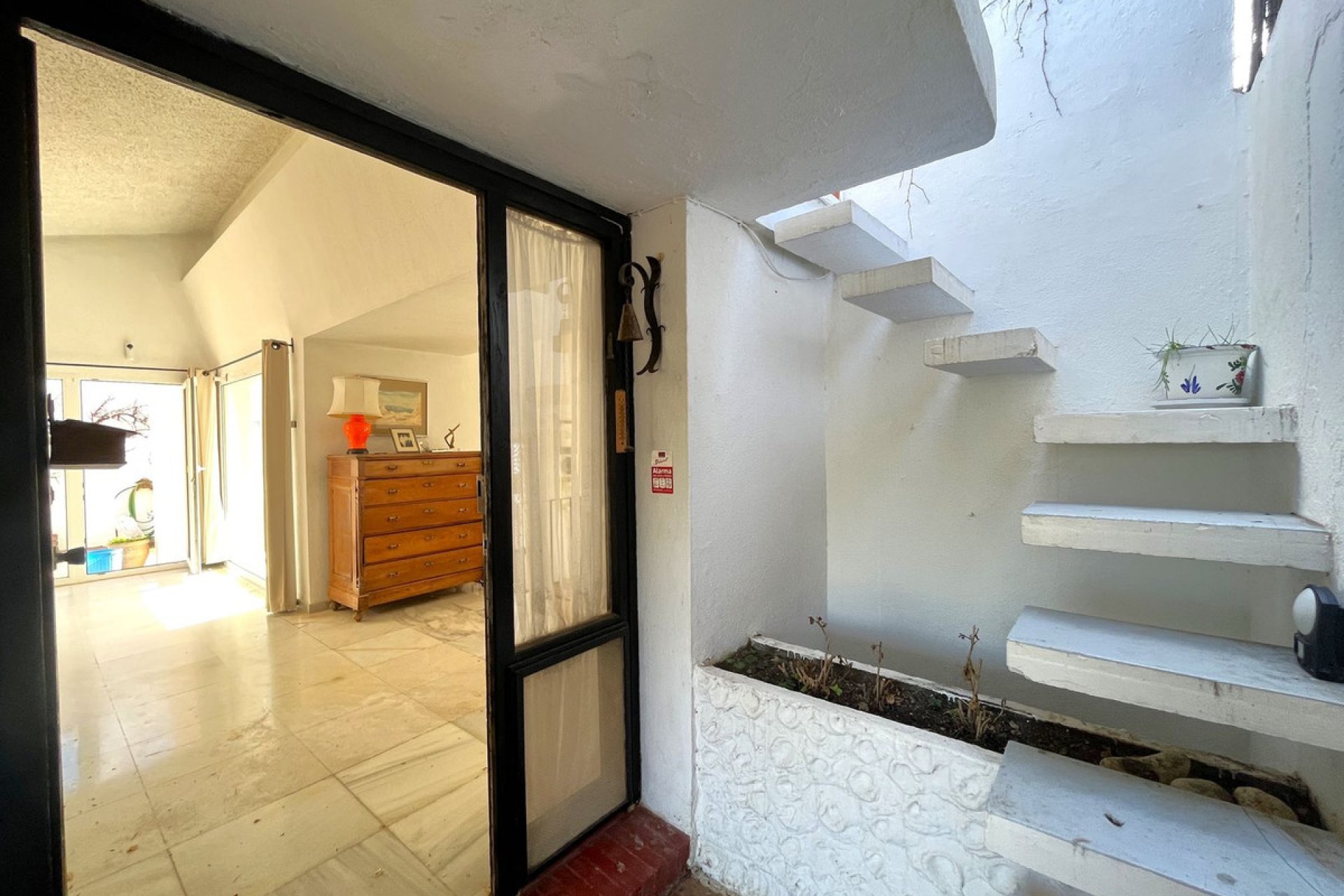 Resale - House - Detached Villa - Estepona - Estepona Centro