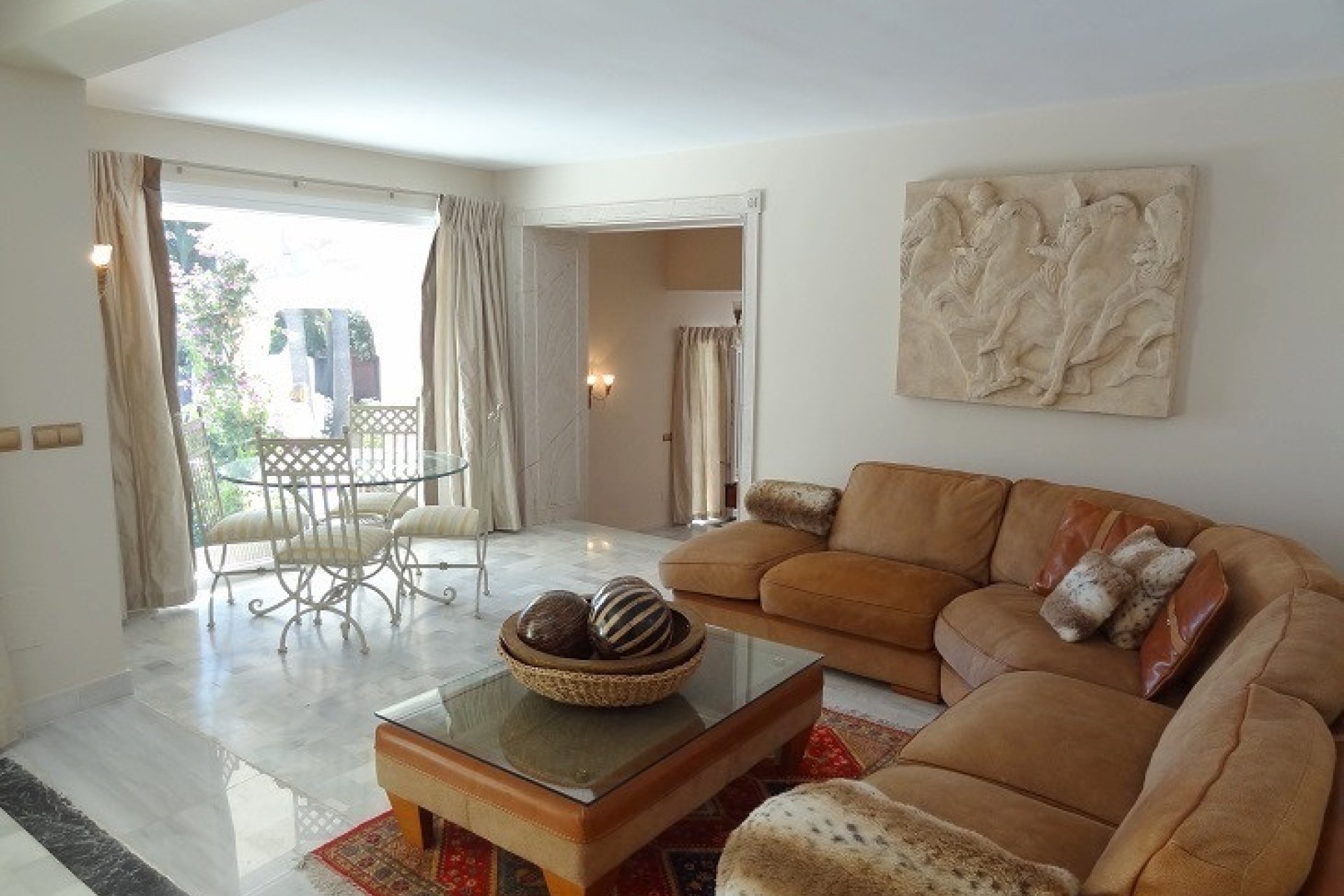 Resale - House - Detached Villa - Estepona - Estepona Centro