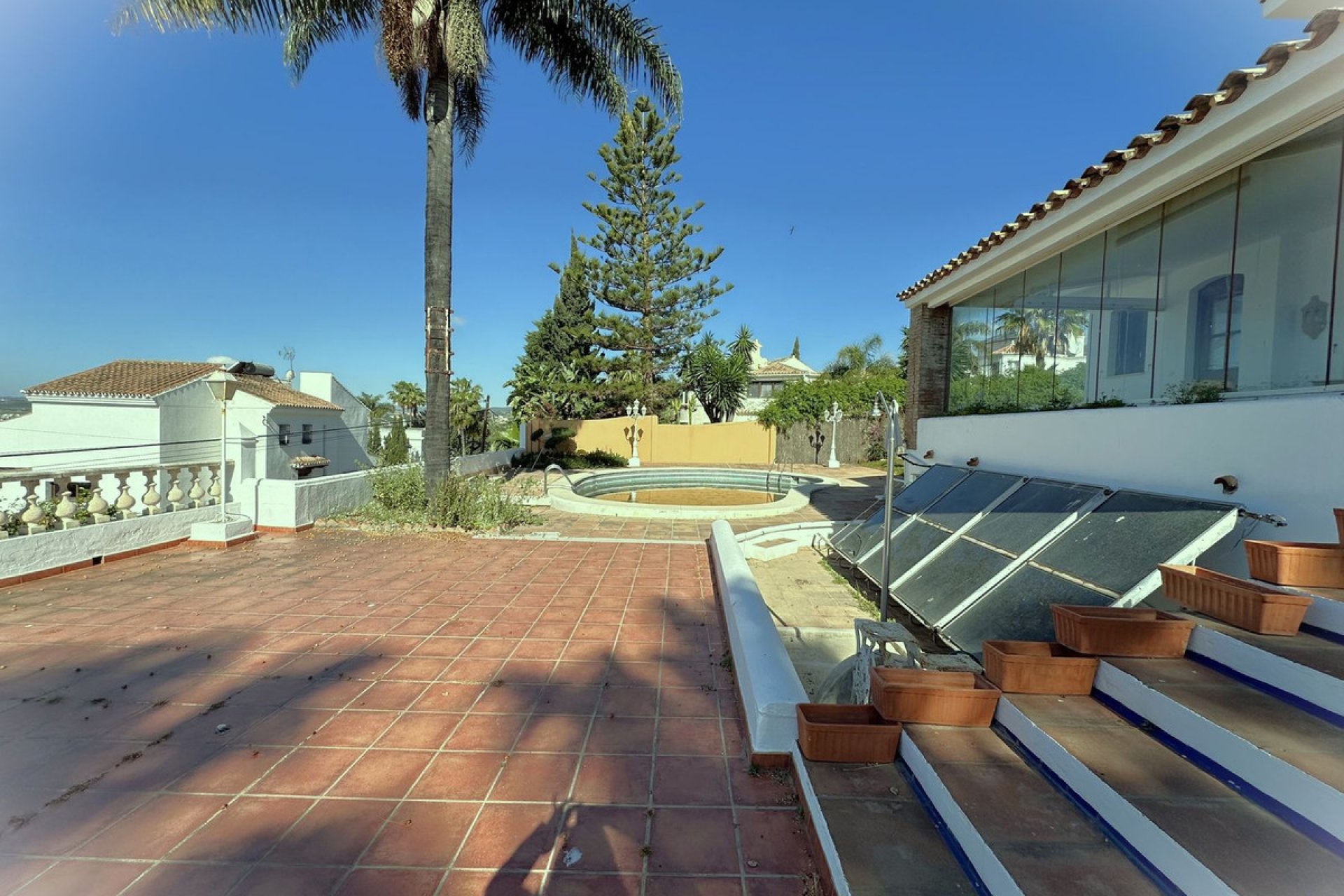 Resale - House - Detached Villa - Estepona - Estepona Centro