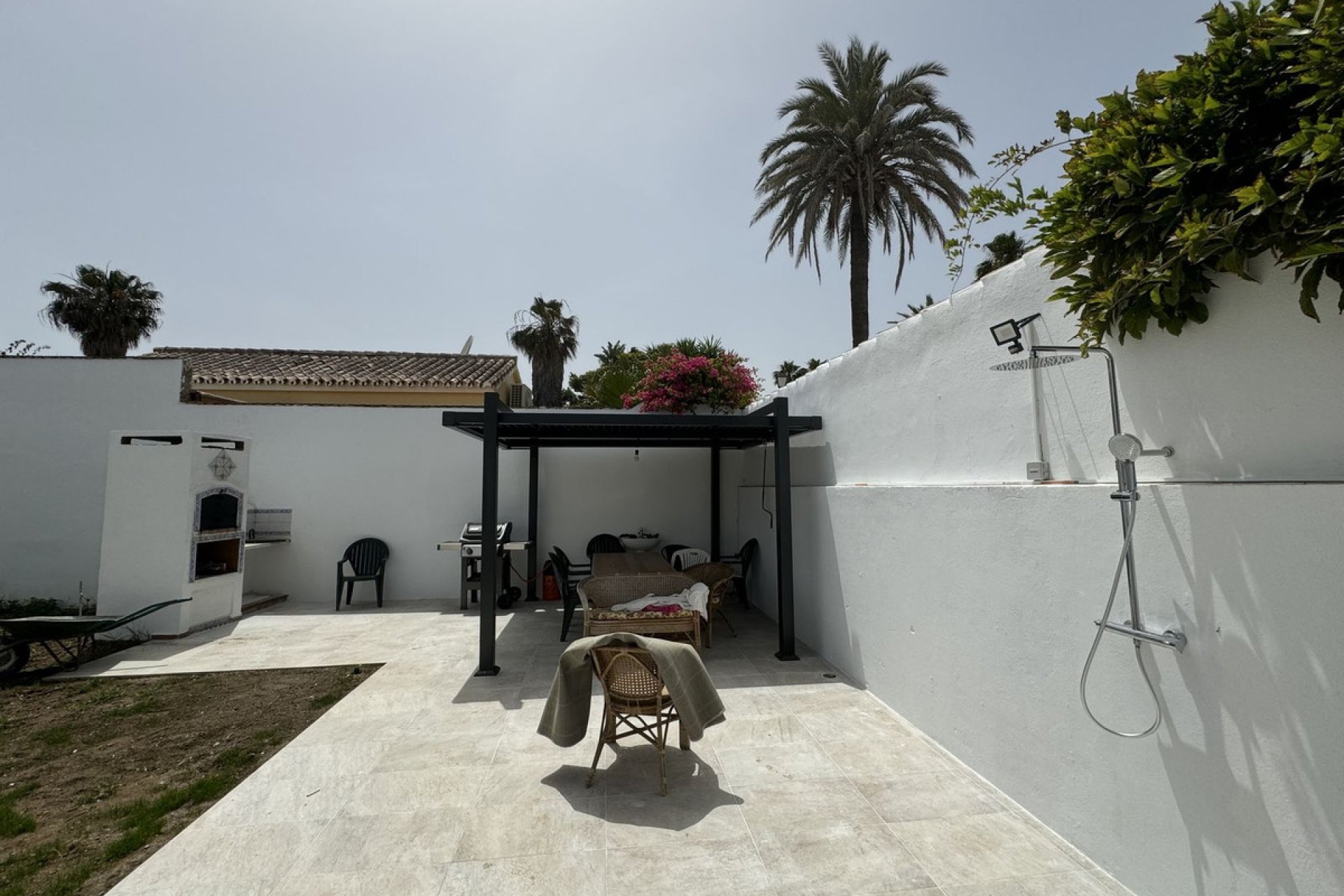 Resale - House - Detached Villa - Estepona - Estepona Centro