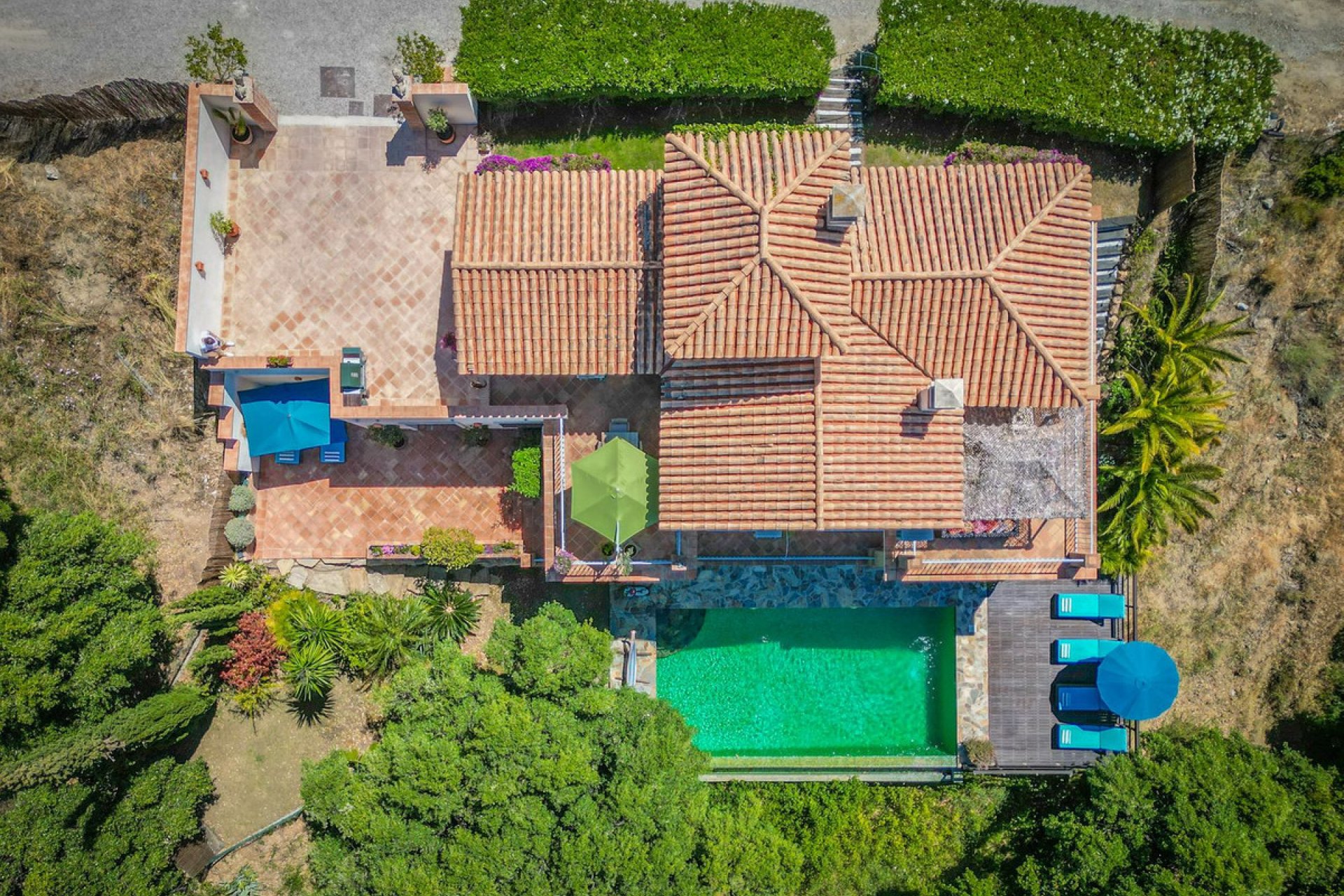 Resale - House - Detached Villa - Estepona - Estepona Centro