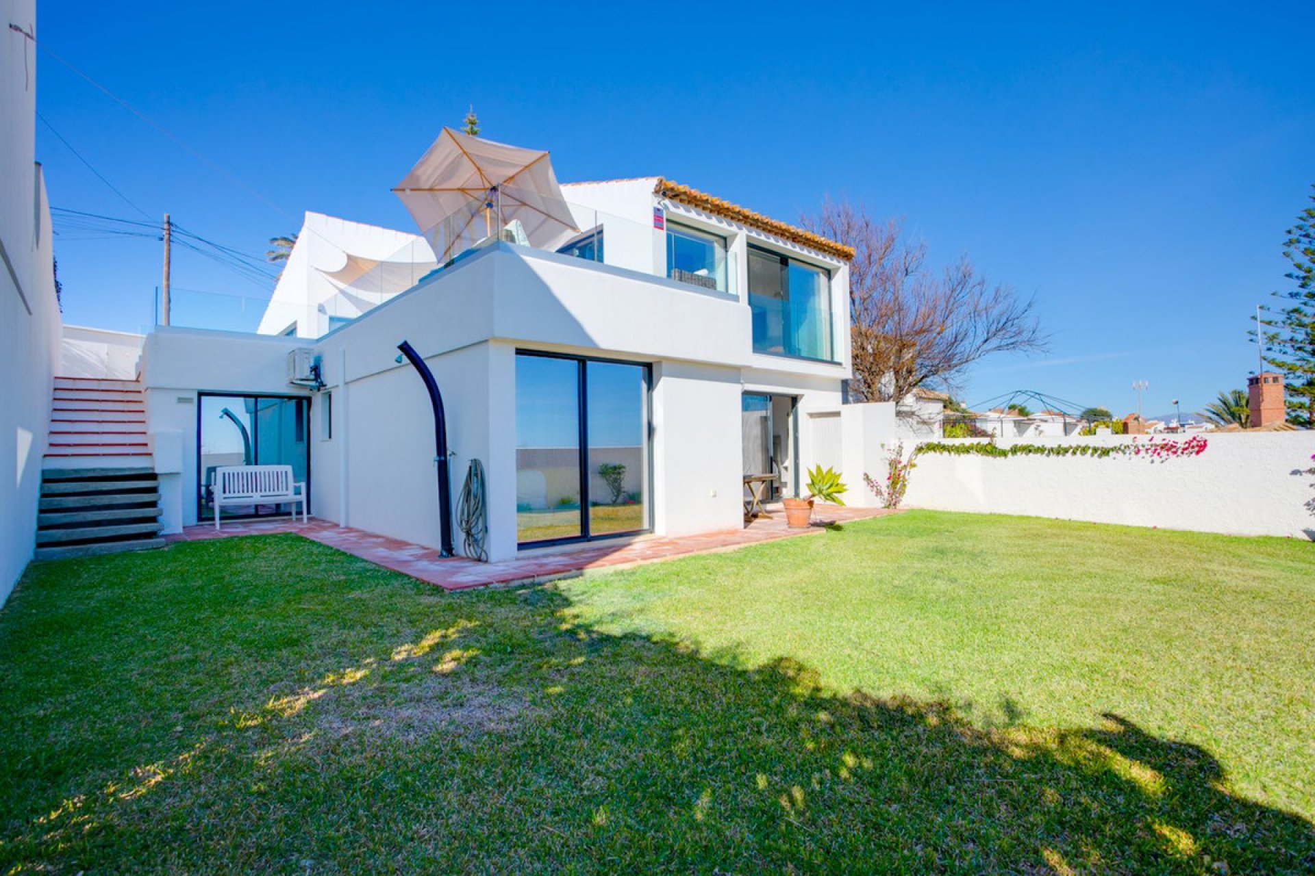 Resale - House - Detached Villa - Estepona - Estepona Centro