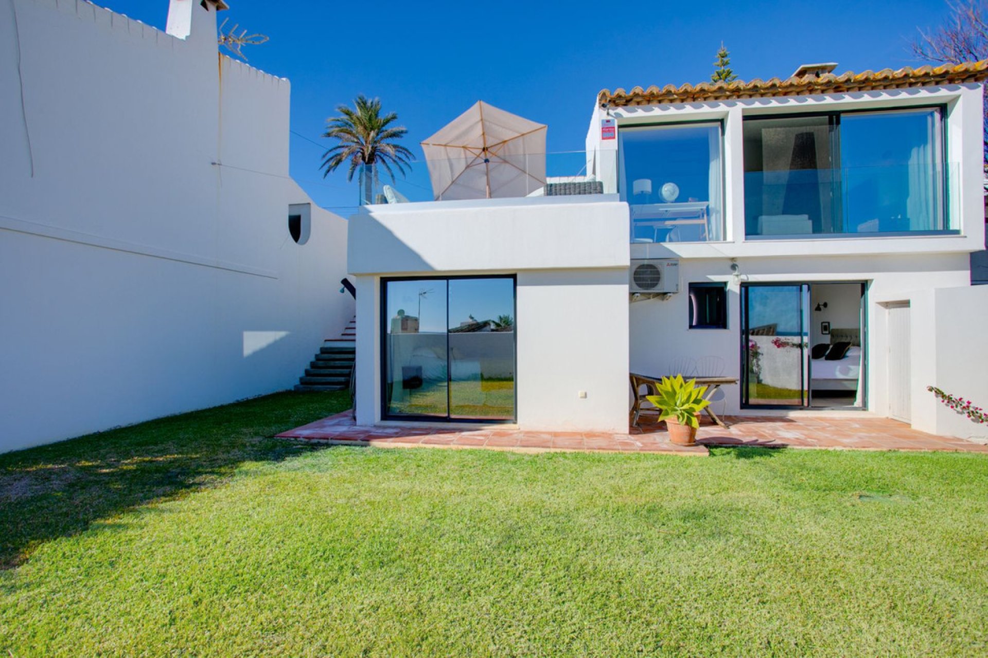 Resale - House - Detached Villa - Estepona - Estepona Centro