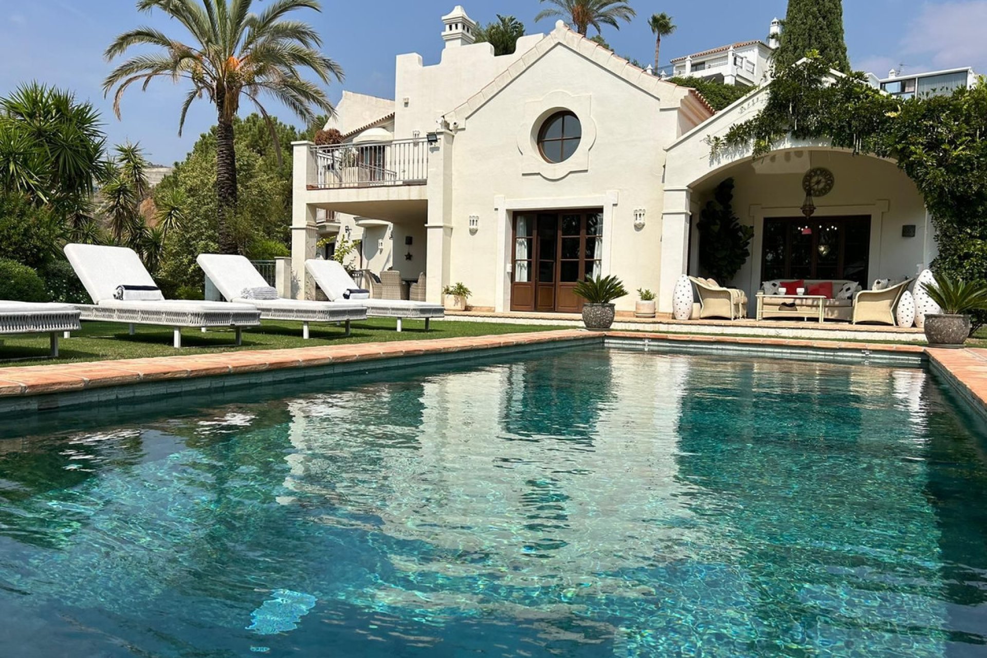 Resale - House - Detached Villa - Estepona - Estepona Centro