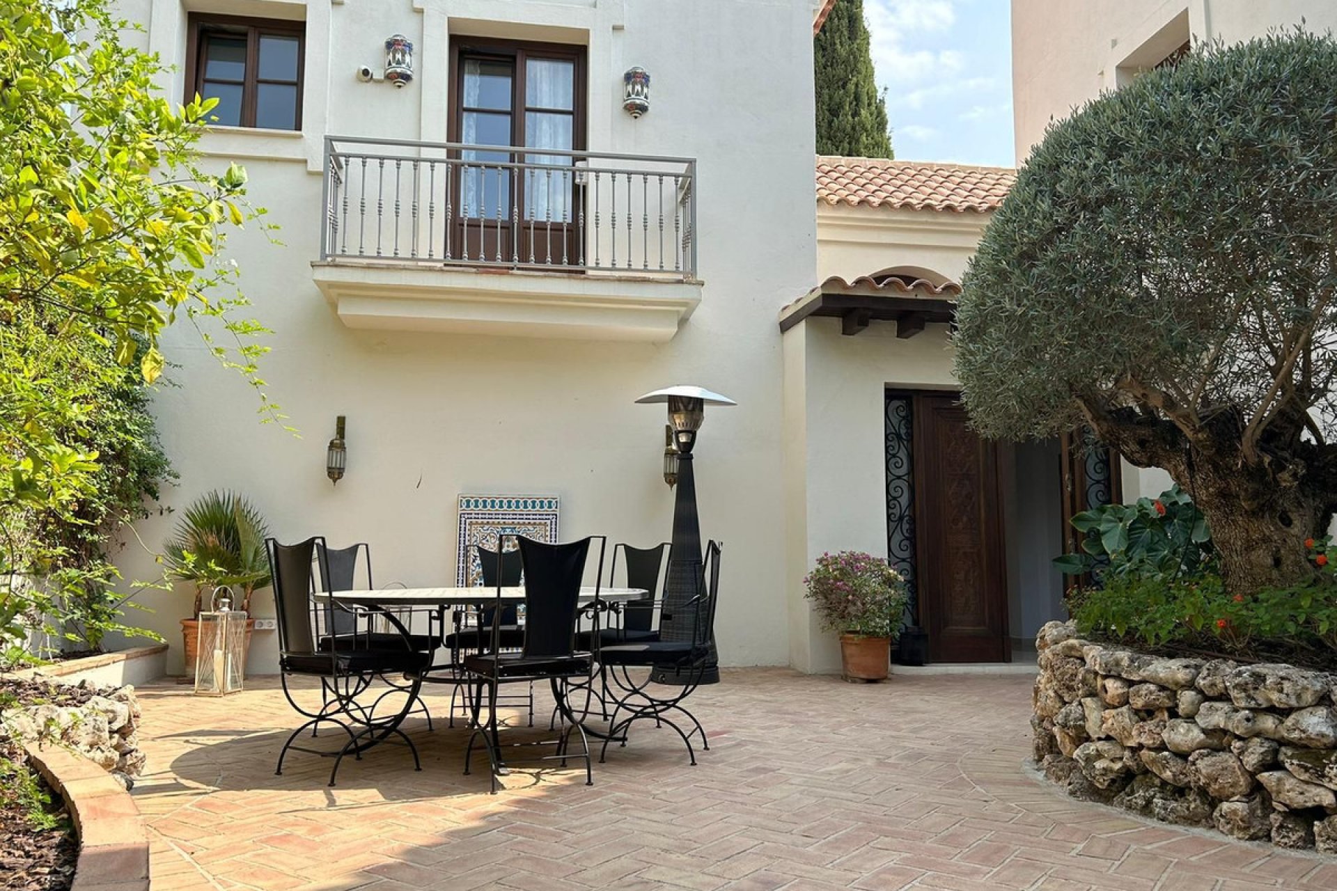 Resale - House - Detached Villa - Estepona - Estepona Centro