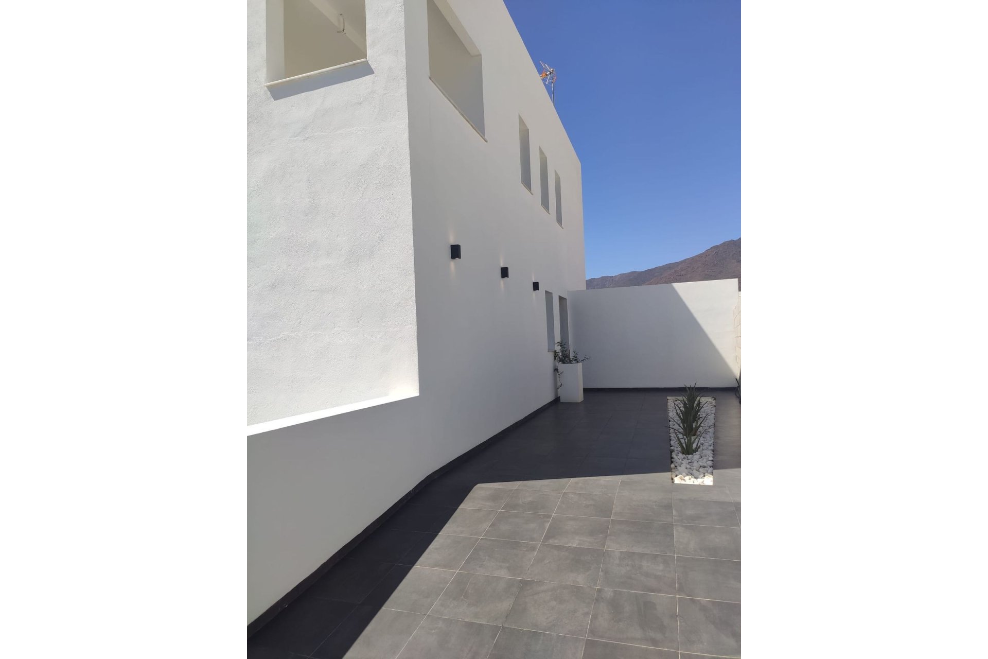 Resale - House - Detached Villa - Estepona - Estepona Centro