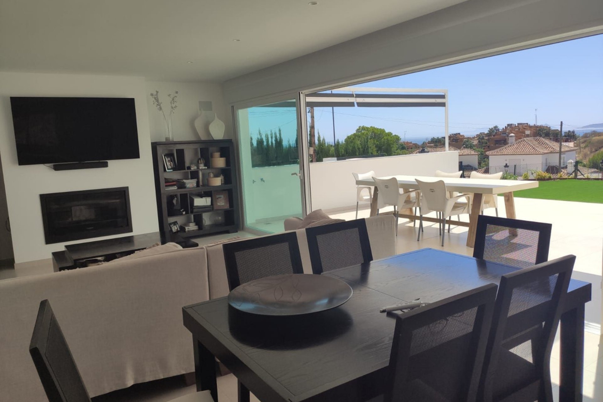 Resale - House - Detached Villa - Estepona - Estepona Centro