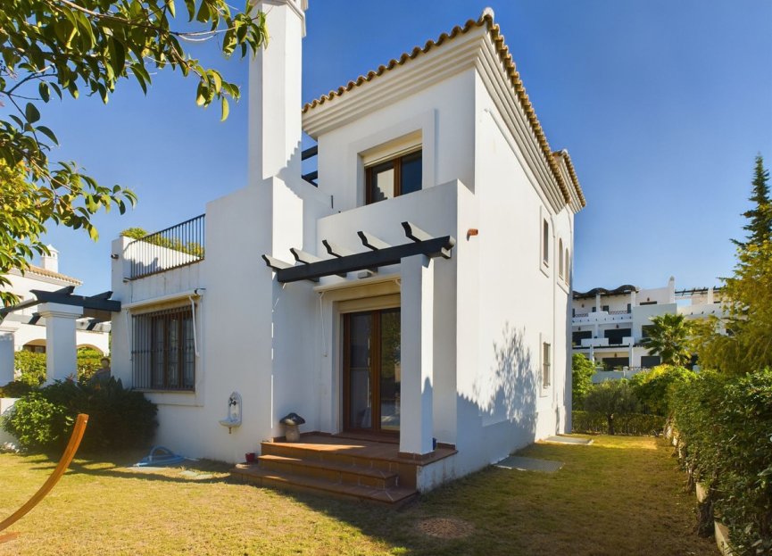 Resale - House - Detached Villa - Estepona - Estepona Centro