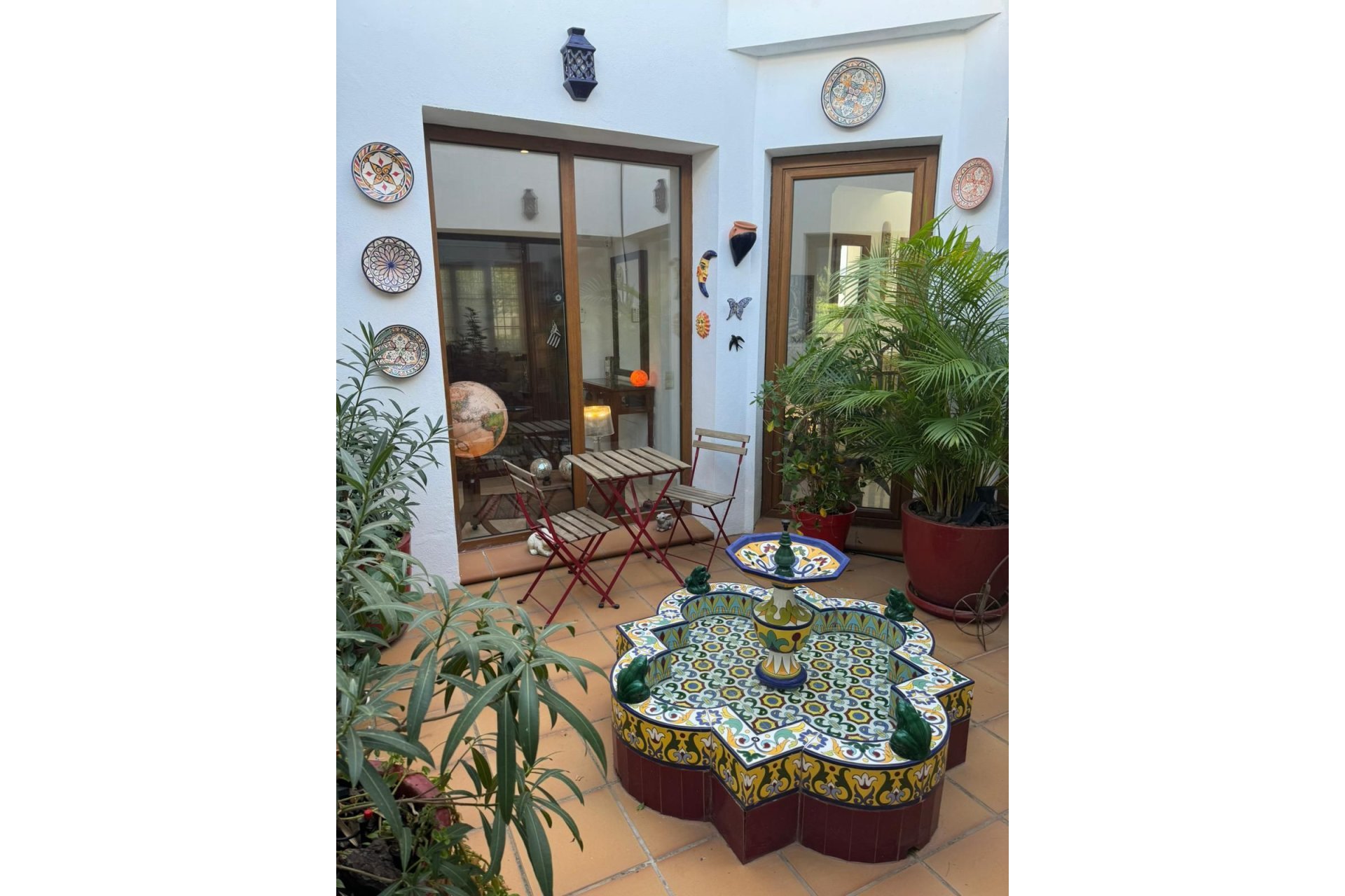 Resale - House - Detached Villa - Estepona - Estepona Centro