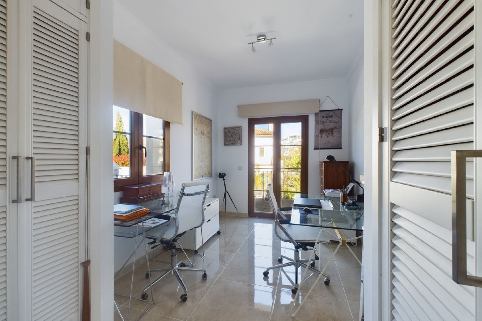 Resale - House - Detached Villa - Estepona - Estepona Centro