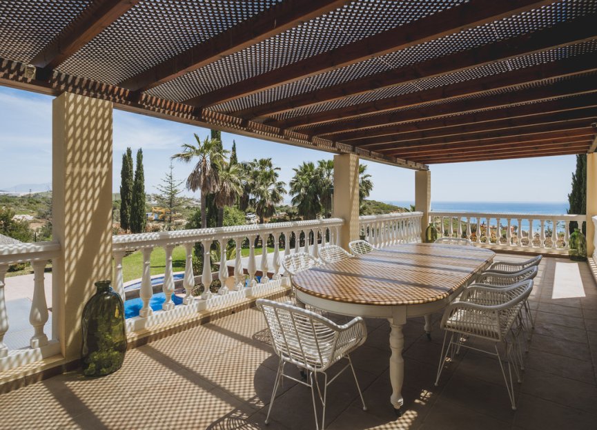 Resale - House - Detached Villa - Estepona - Estepona Centro