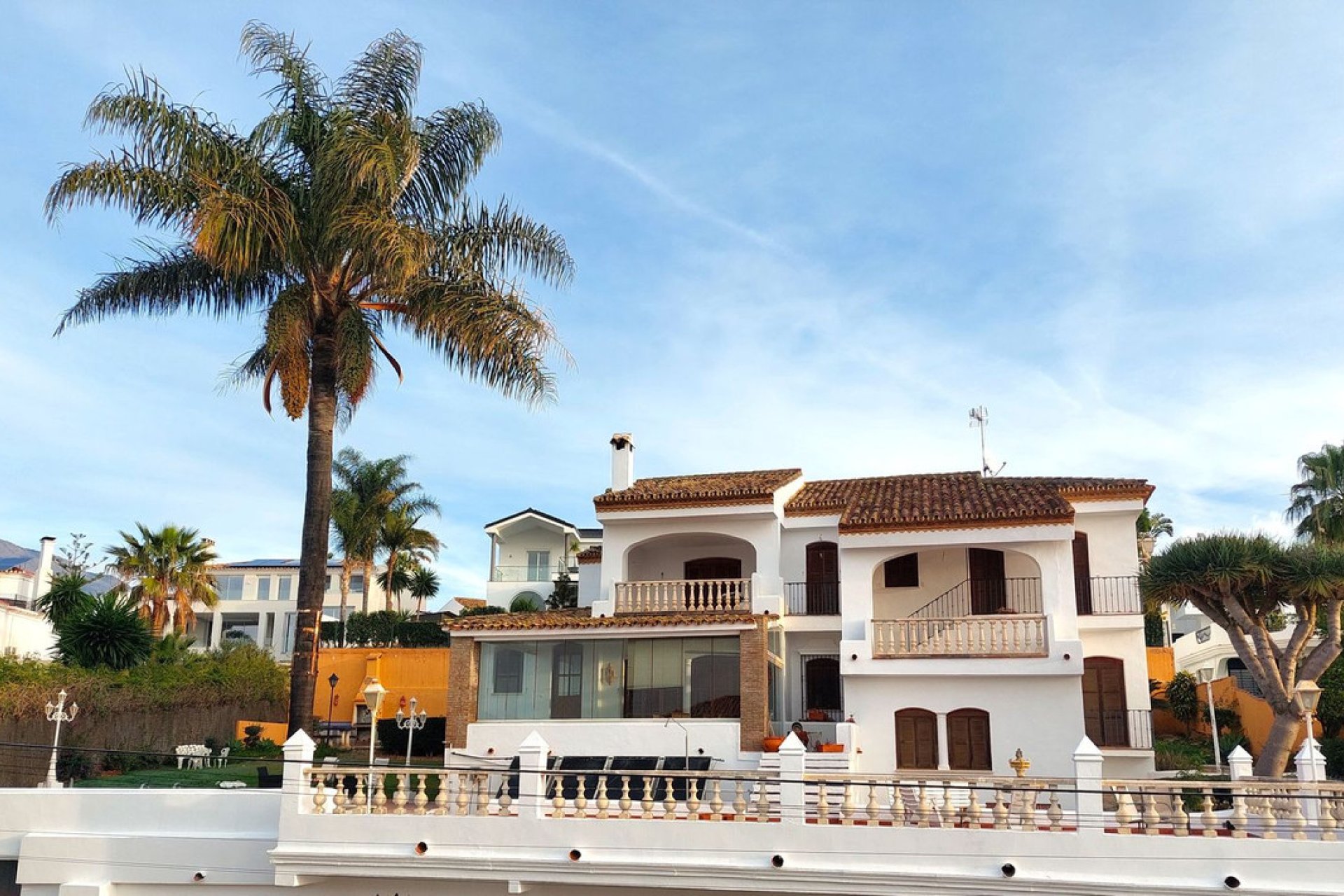 Resale - House - Detached Villa - Estepona - Estepona Centro