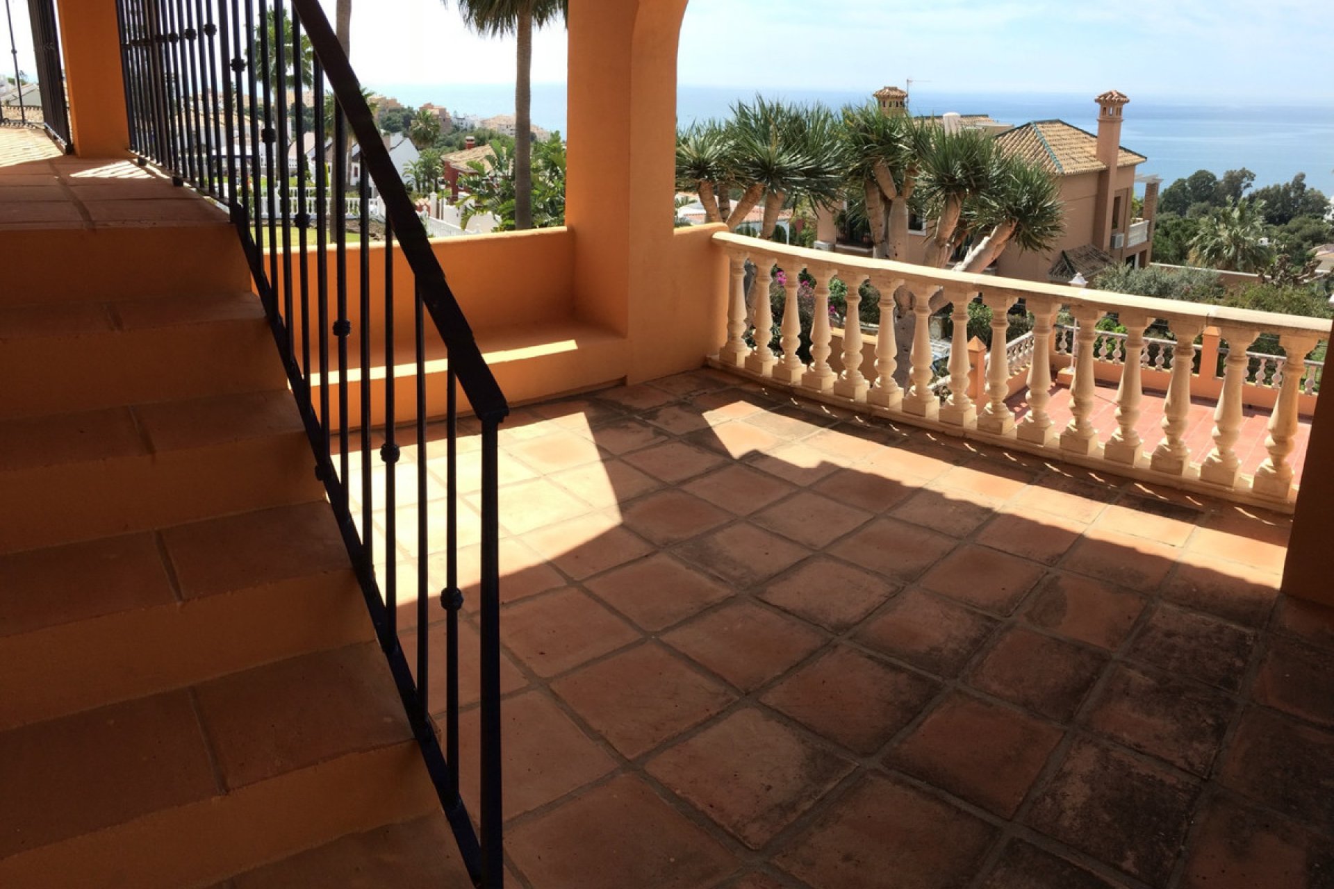 Resale - House - Detached Villa - Estepona - Estepona Centro