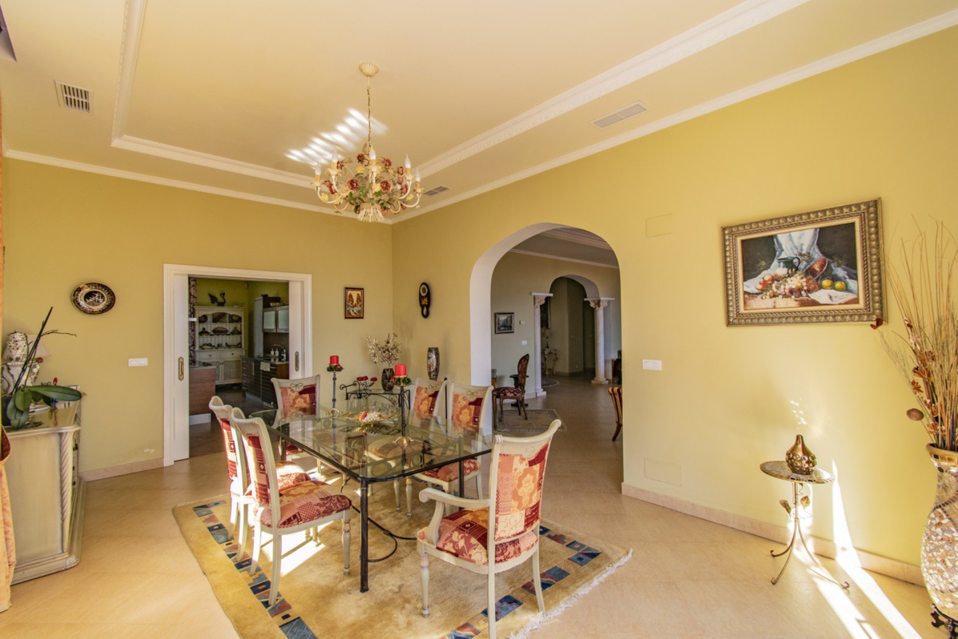 Resale - House - Detached Villa - Estepona - Estepona Centro