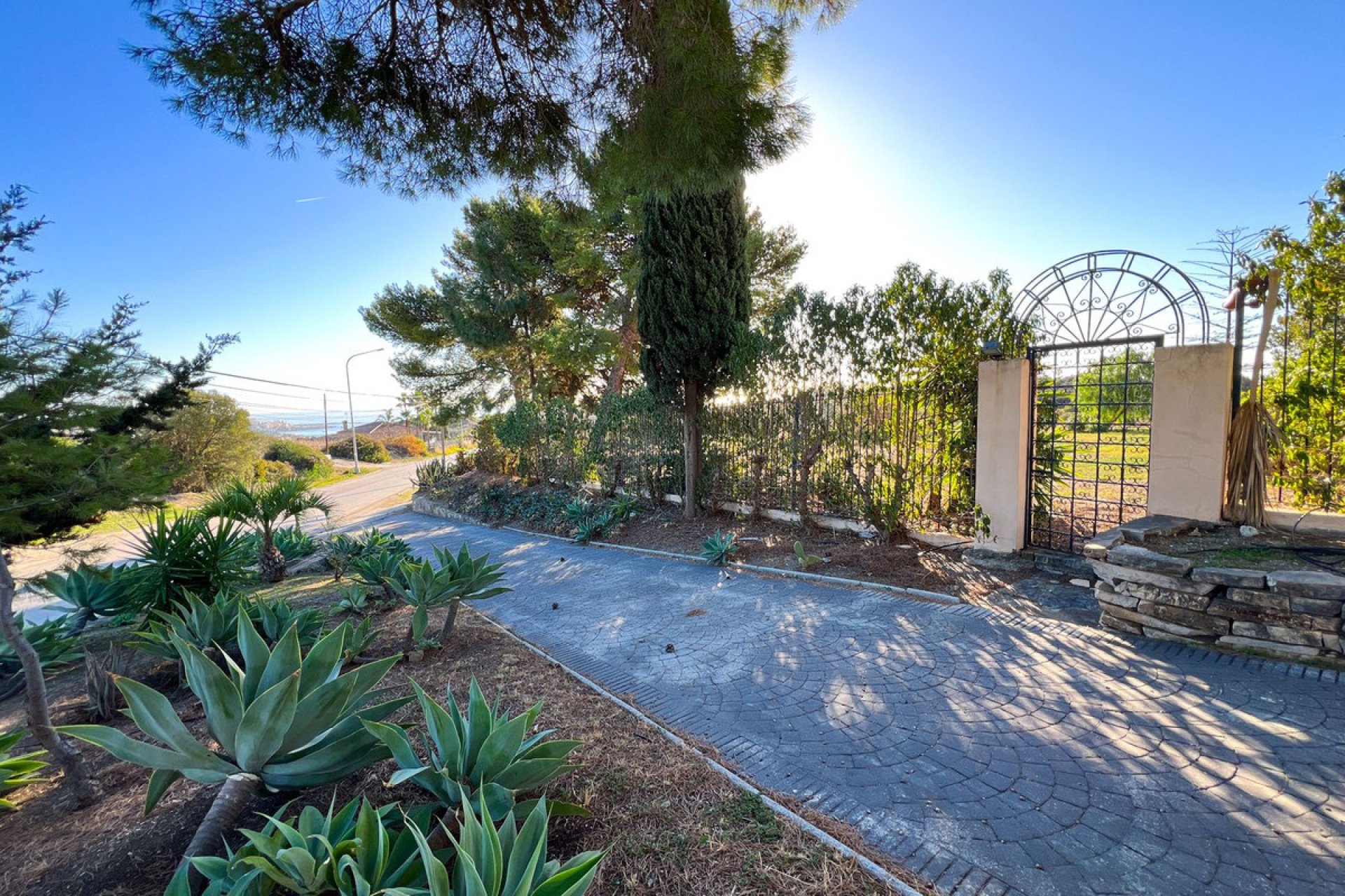 Resale - House - Detached Villa - Estepona - Estepona Centro